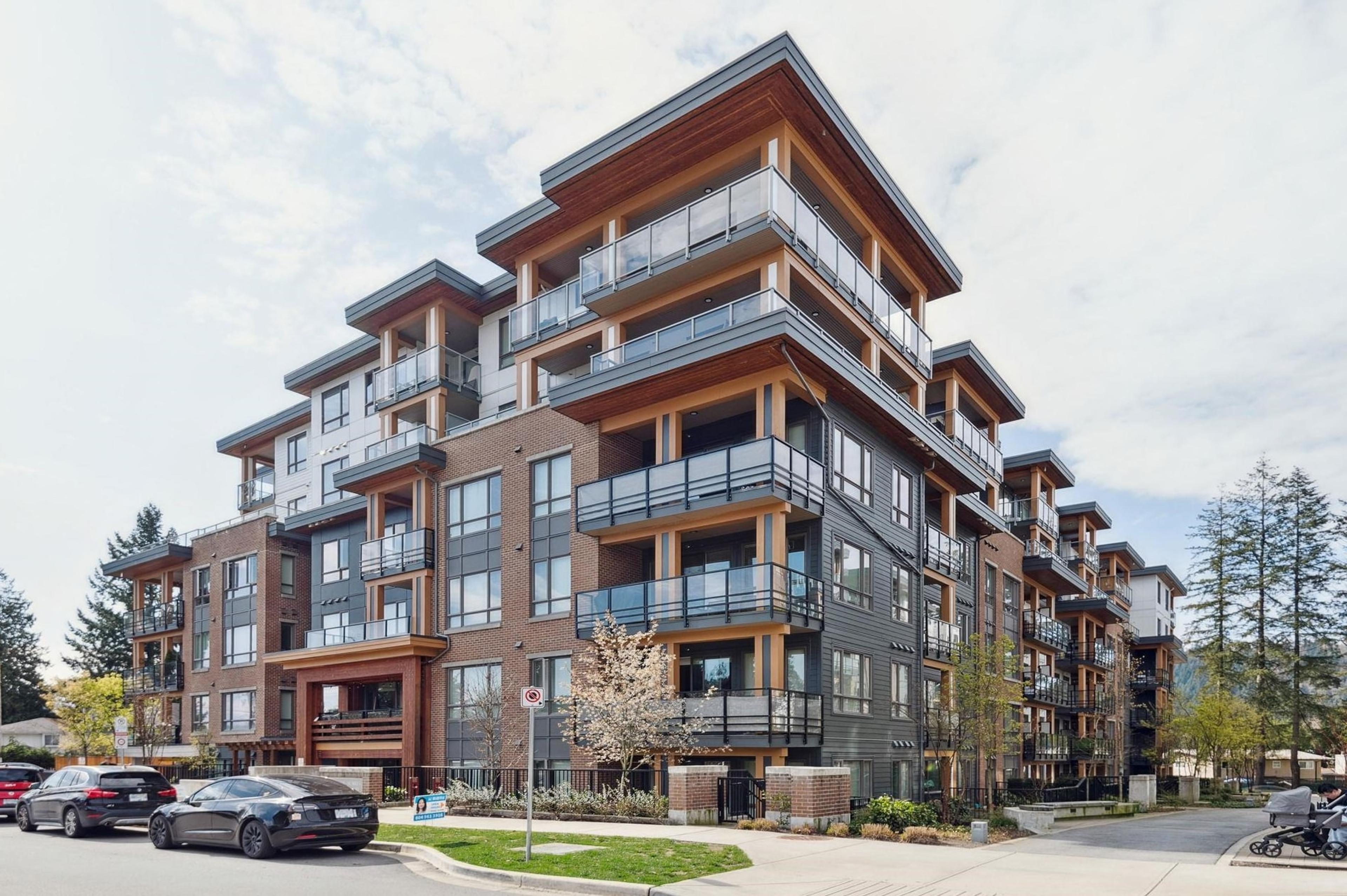 #121 721 ANSKAR COURT - Main Image