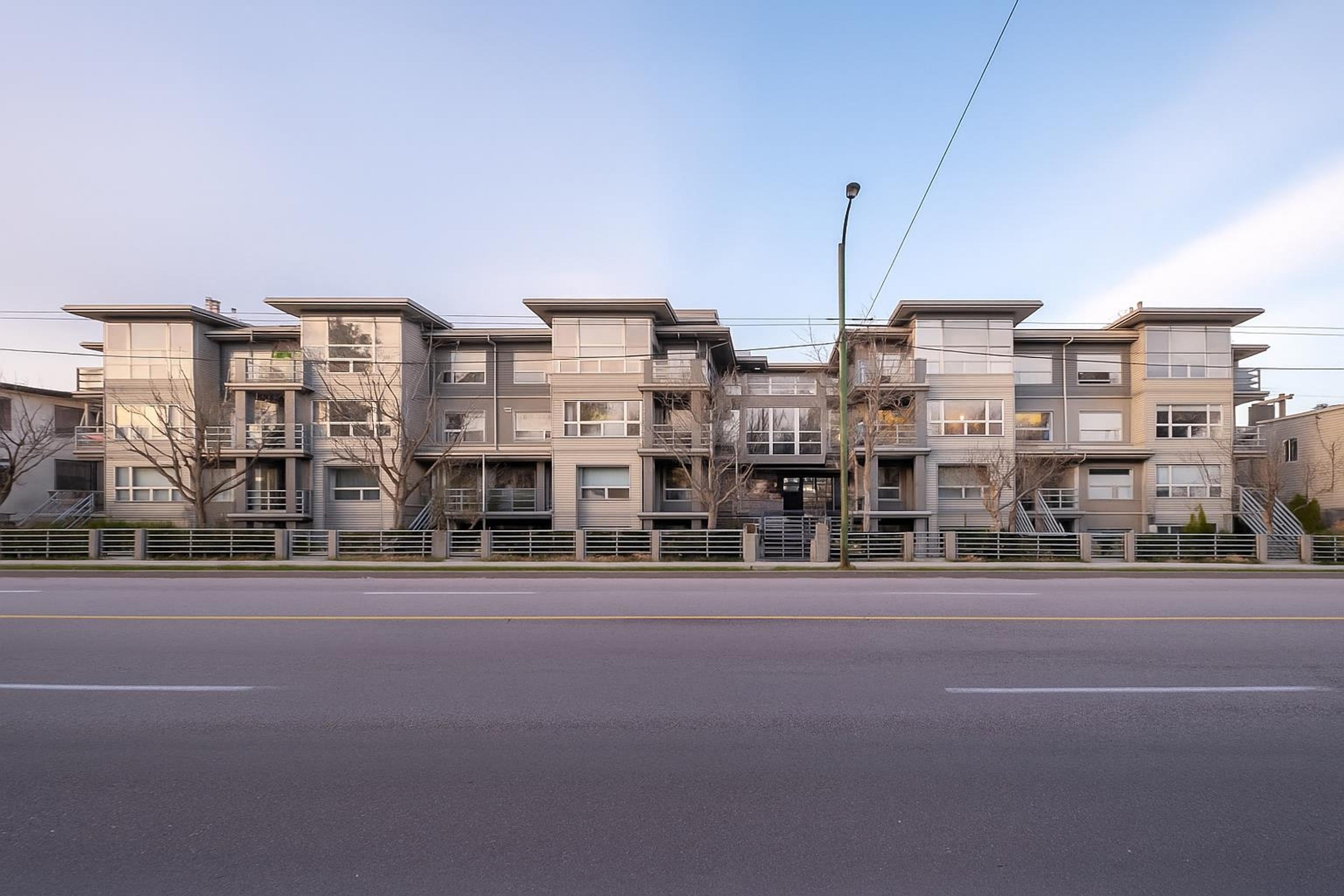 3161 W 4th Avenue, Vancouver - Exteriors - Full Complex View - Photo 1