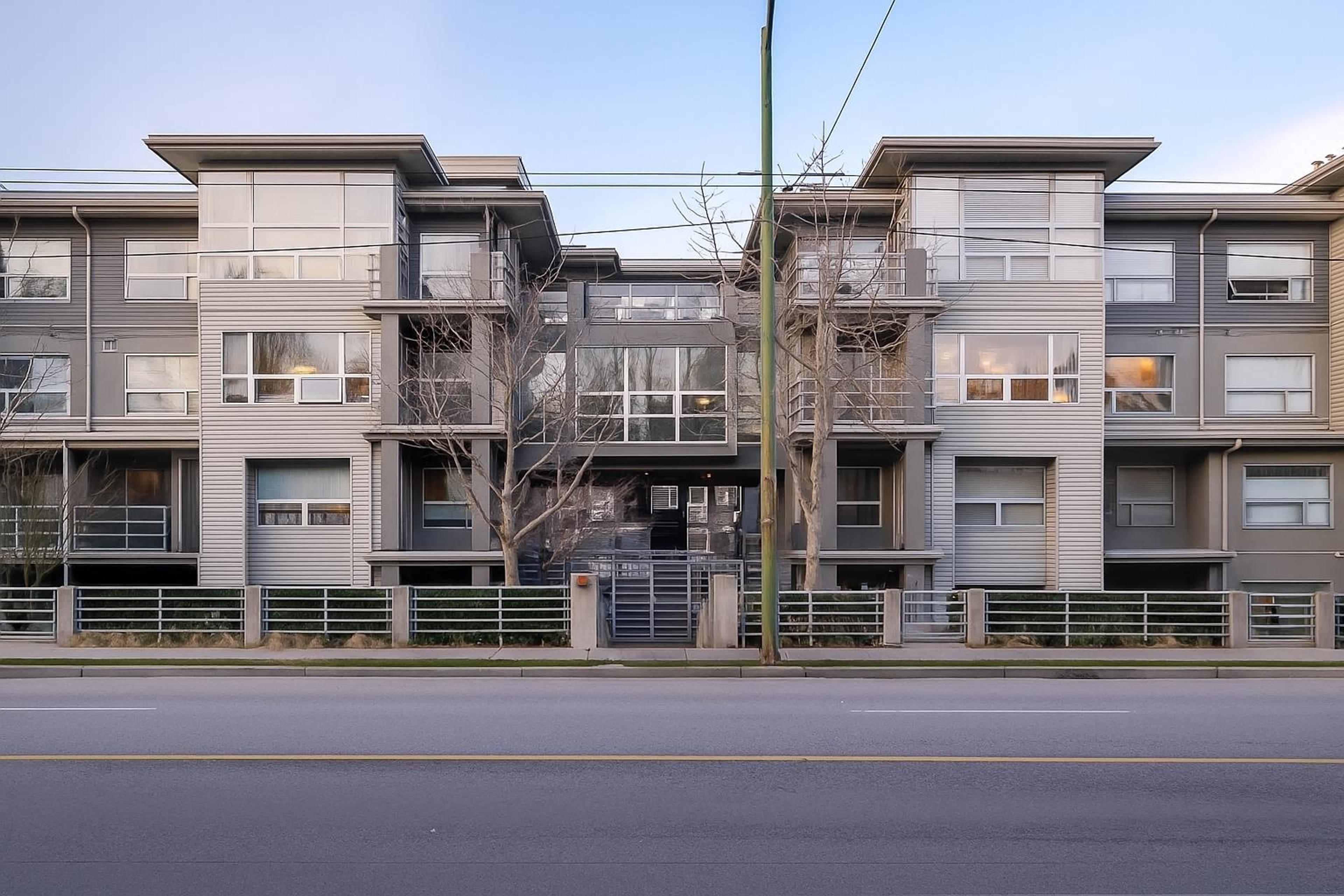 3161 W 4th Avenue, Vancouver - Exteriors - Full Complex View - Photo 2