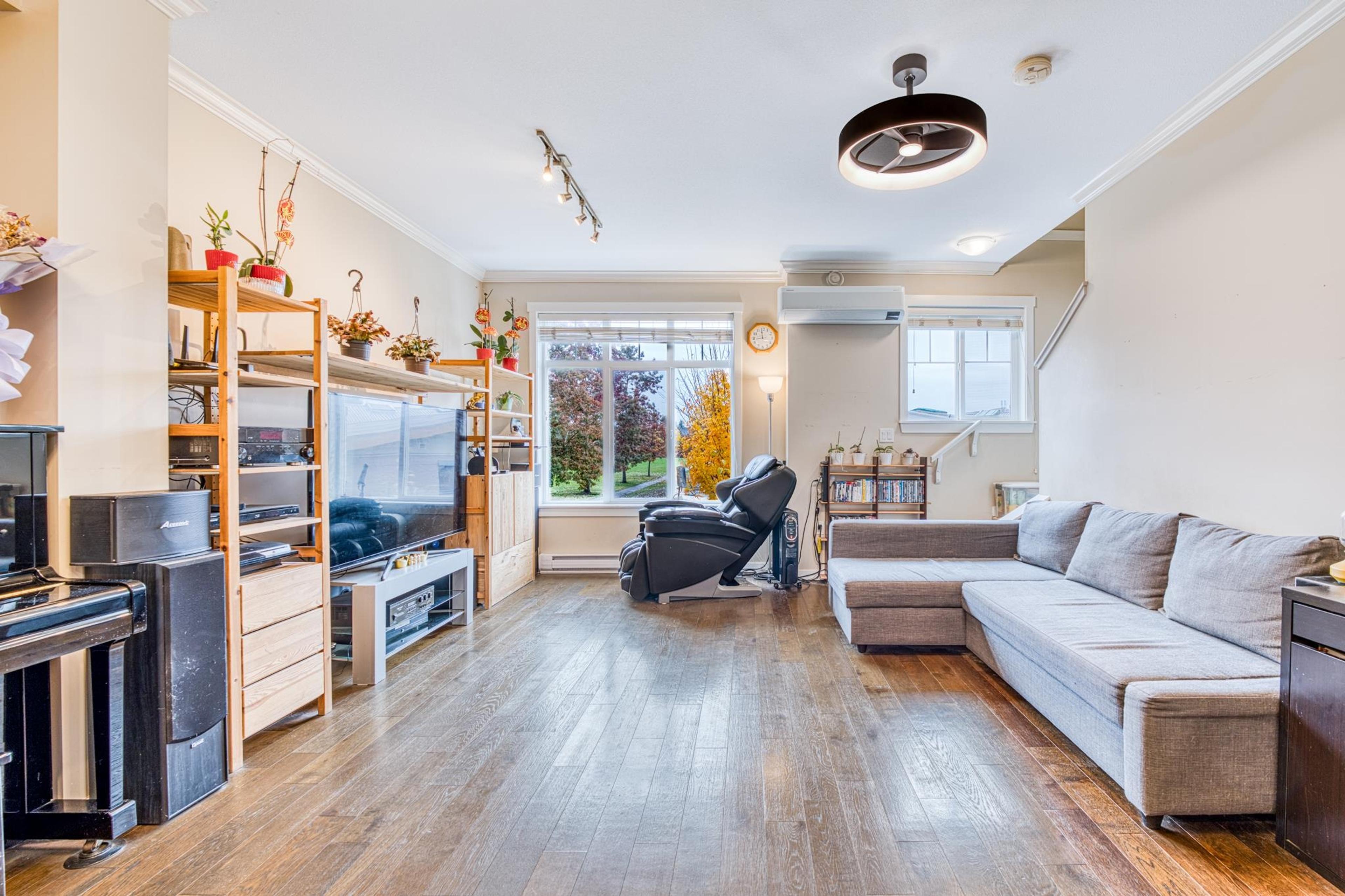 #4 9580 ALBERTA ROAD - Image 2