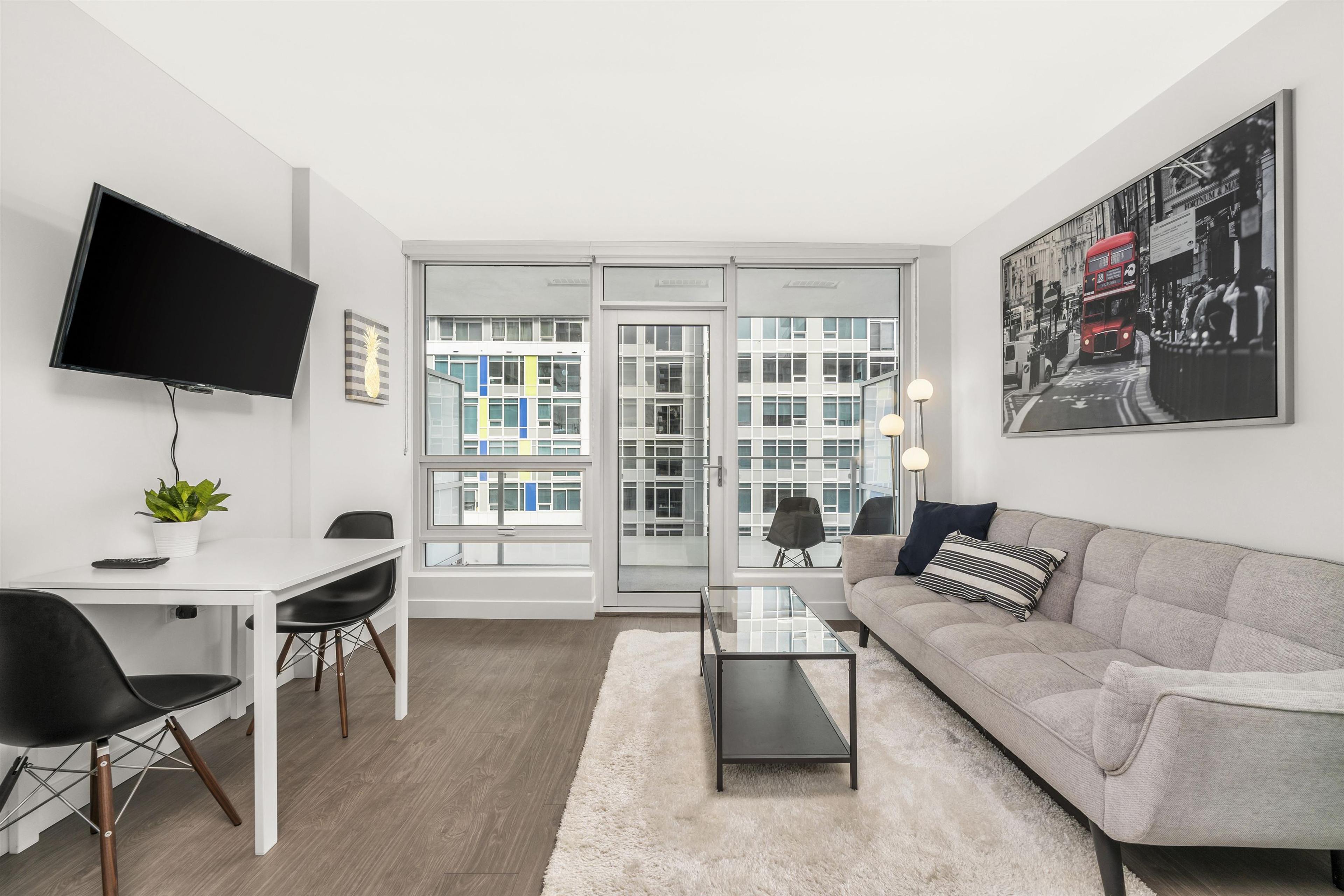 #810 6320 NO.3 ROAD - Image 3