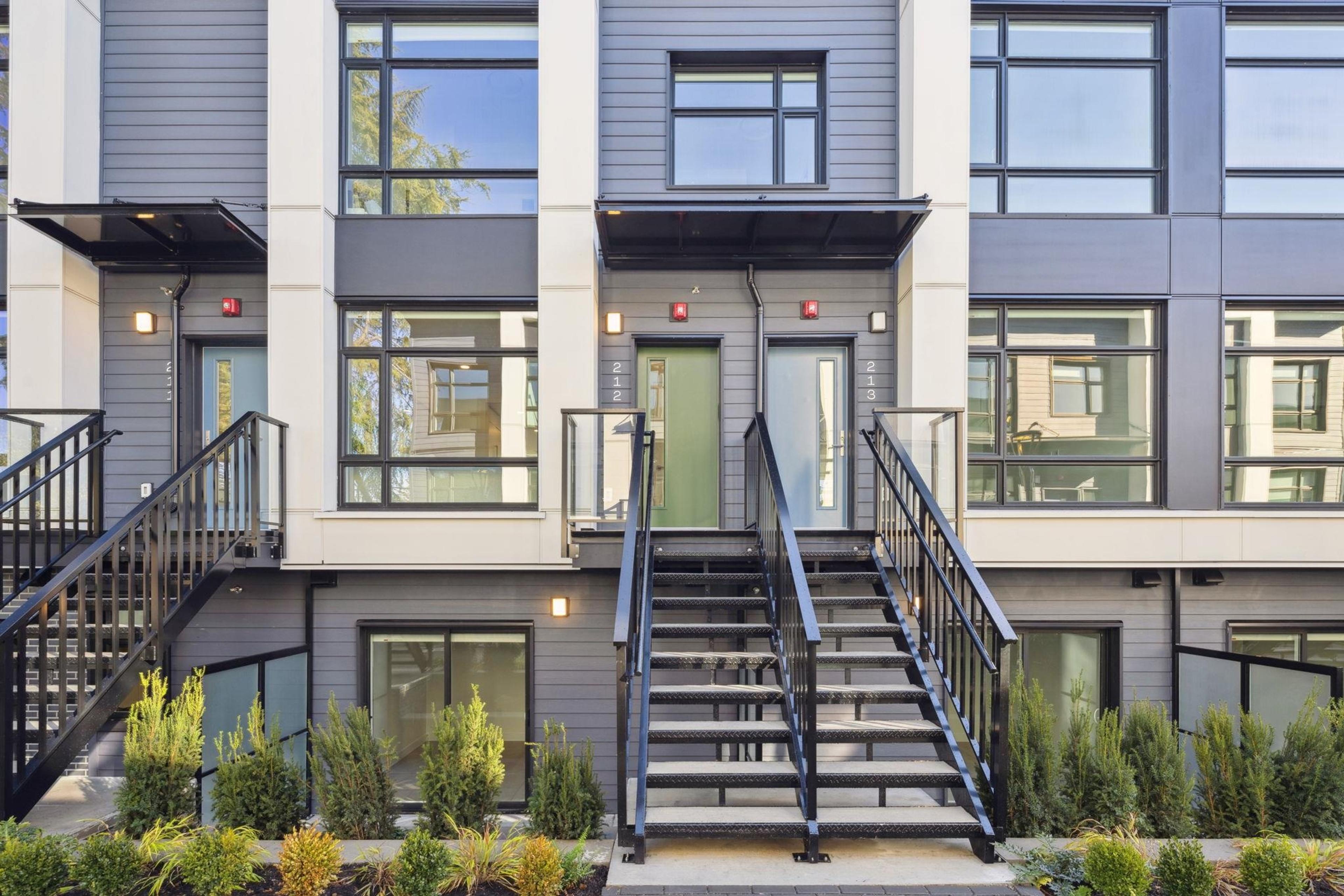 1008 W 47th Avenue, Vancouver - Exteriors - Photo 1