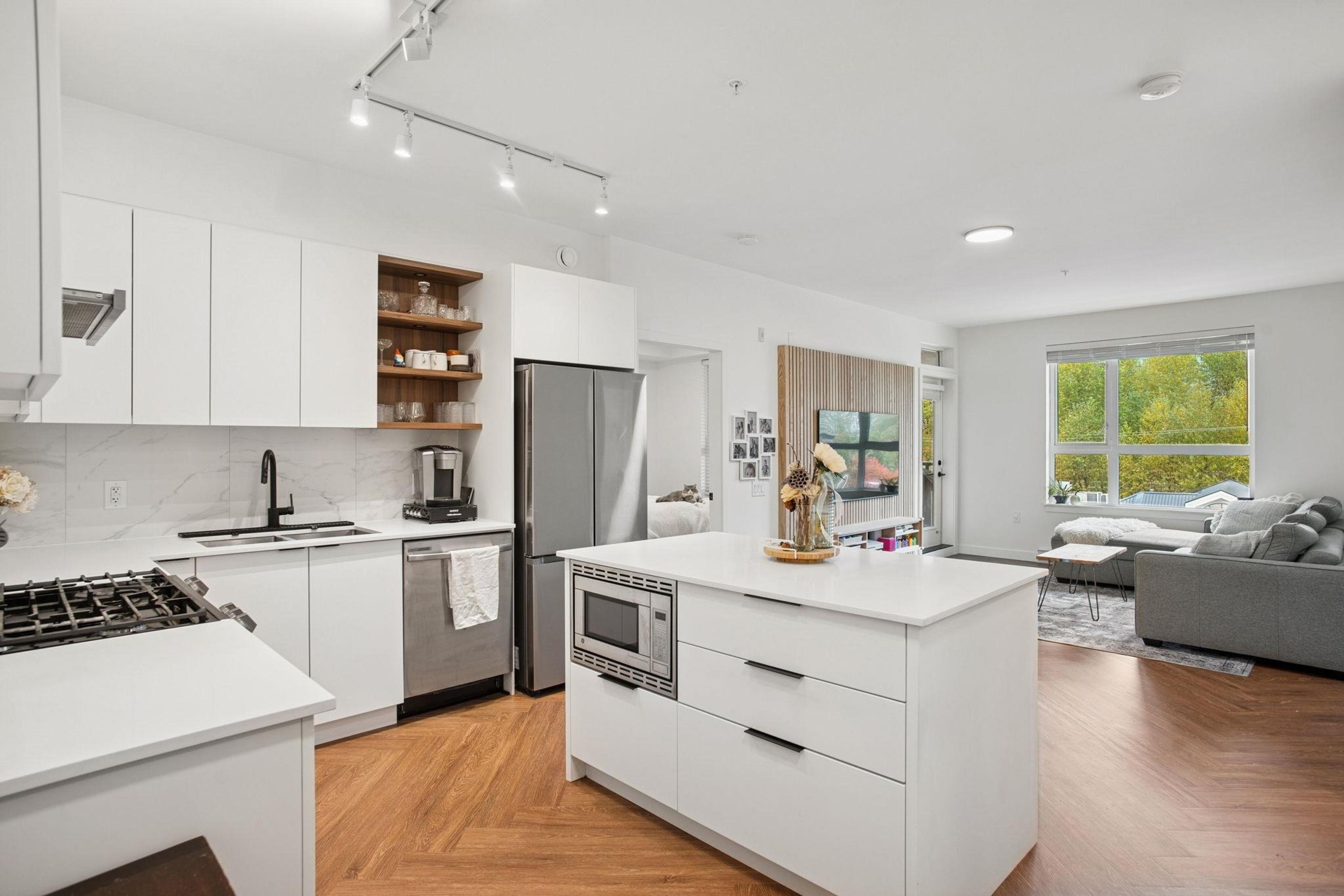 #415 3229 ST JOHNS STREET - Main Image