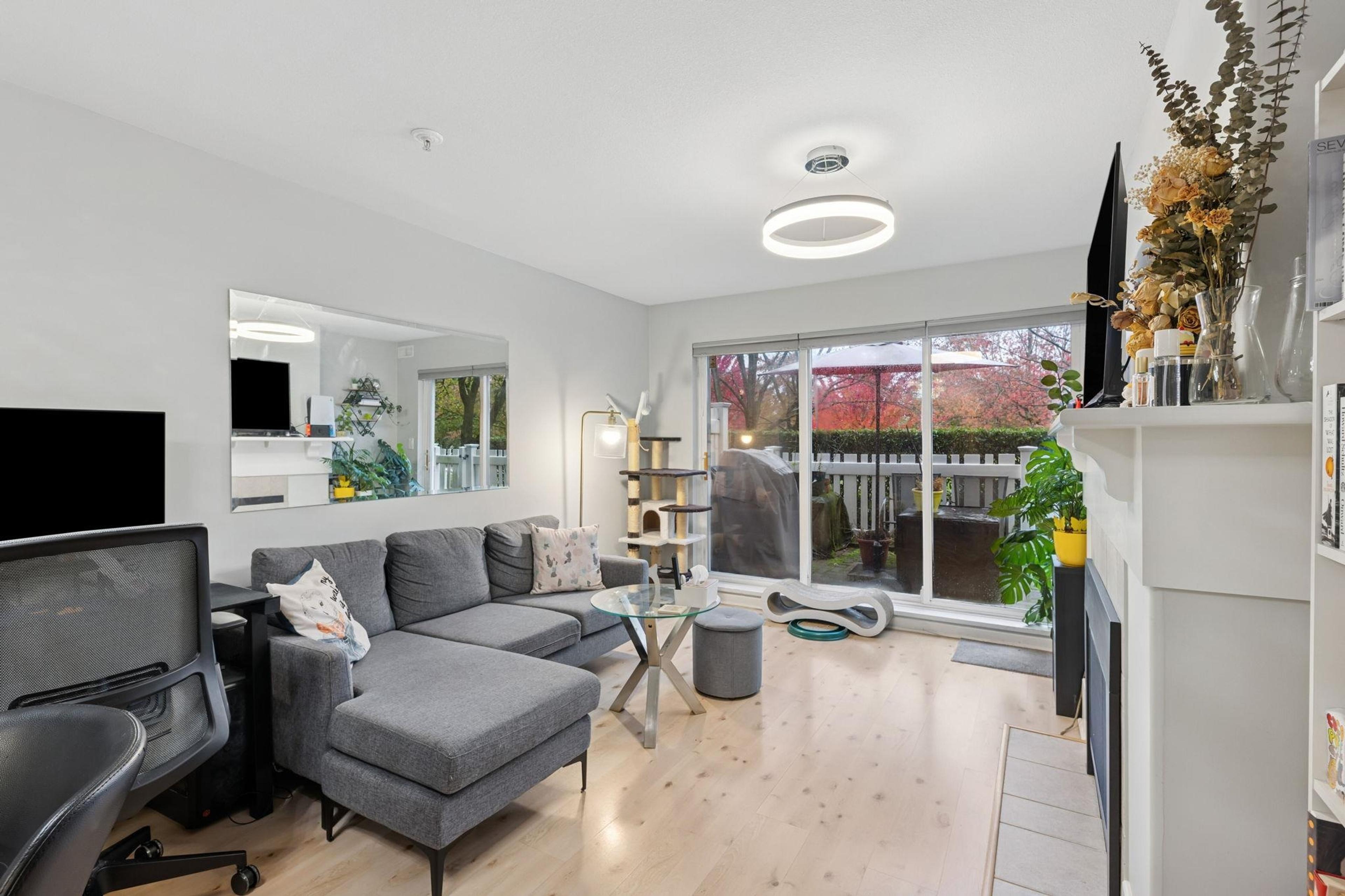 #110 5900 DOVER CRESCENT - Image 2