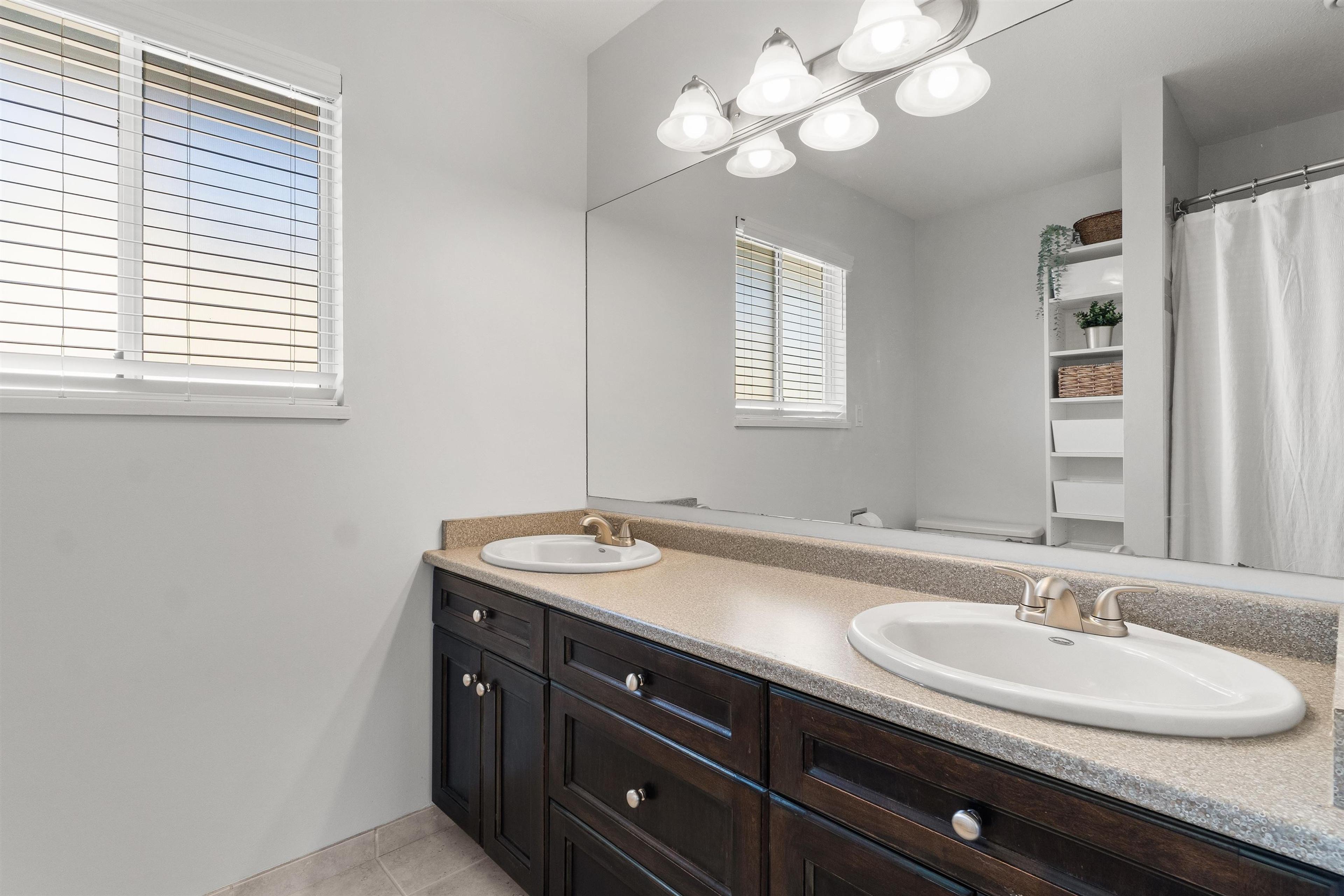 7818 161A STREET - Image 2