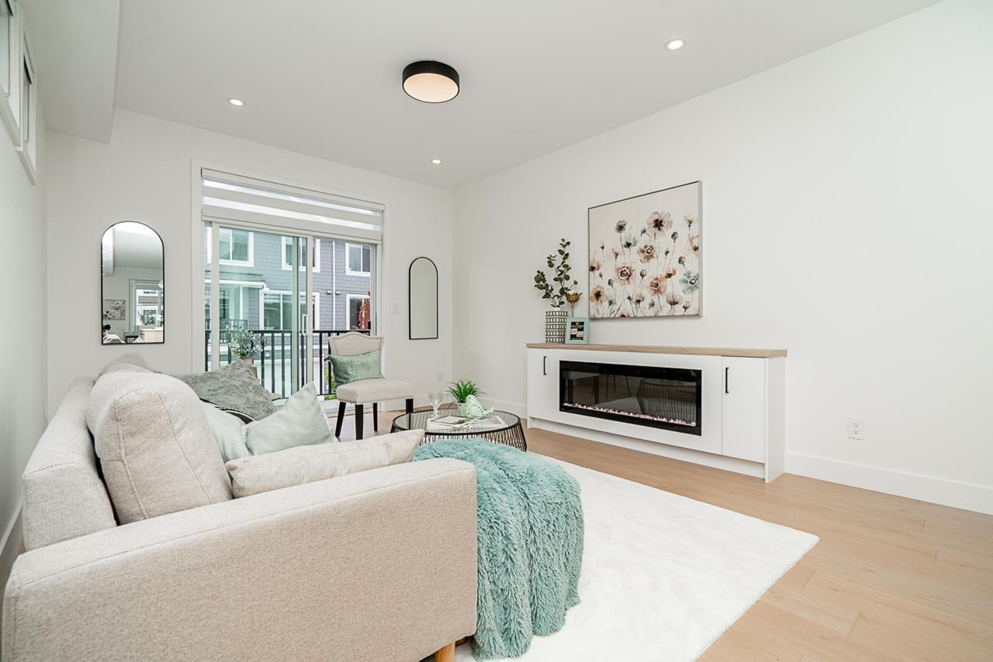 #5 2525 156 STREET - Image 3