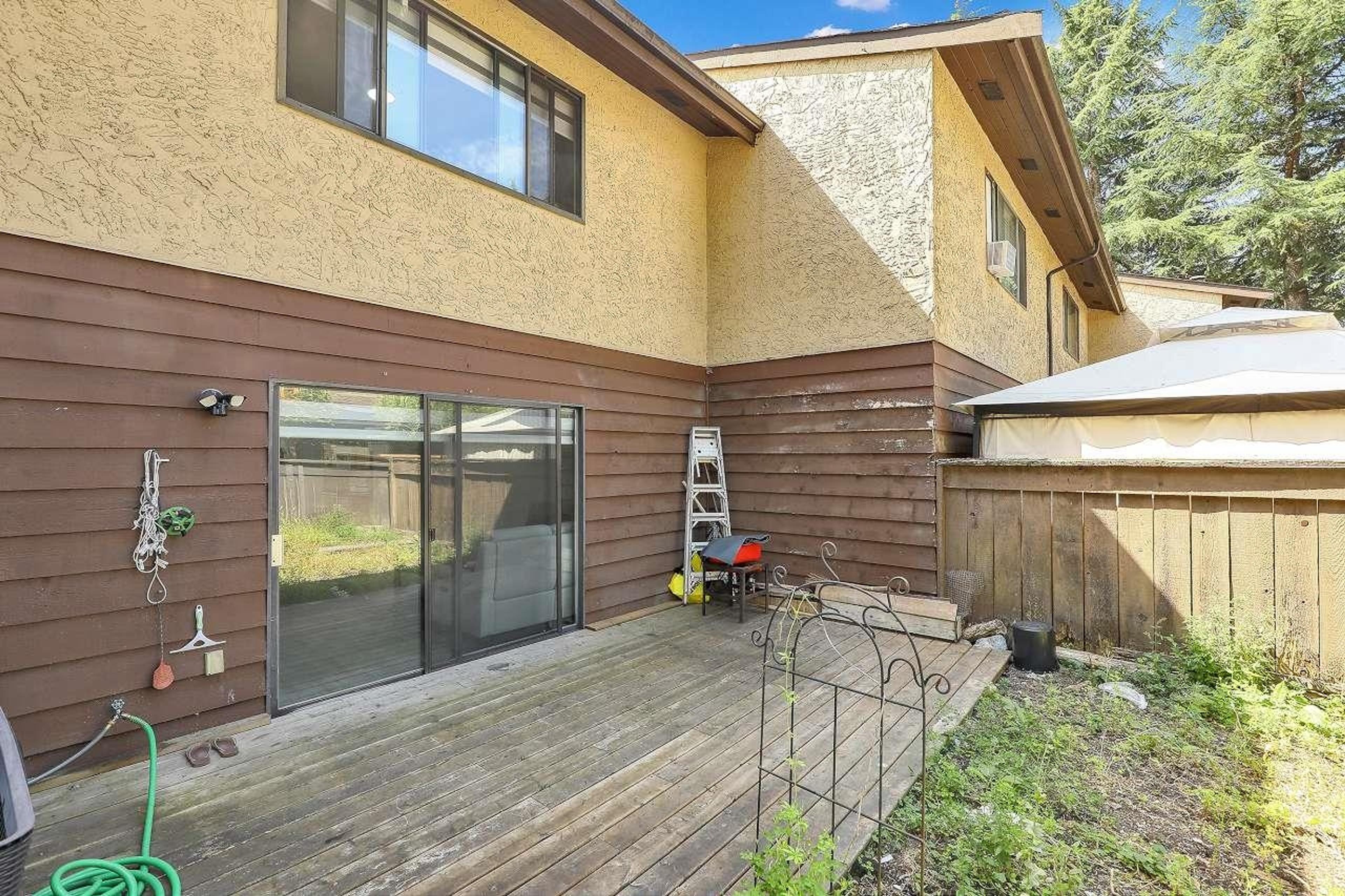 9452 Prince Charles Boulevard, Surrey - Exteriors - Photo 4