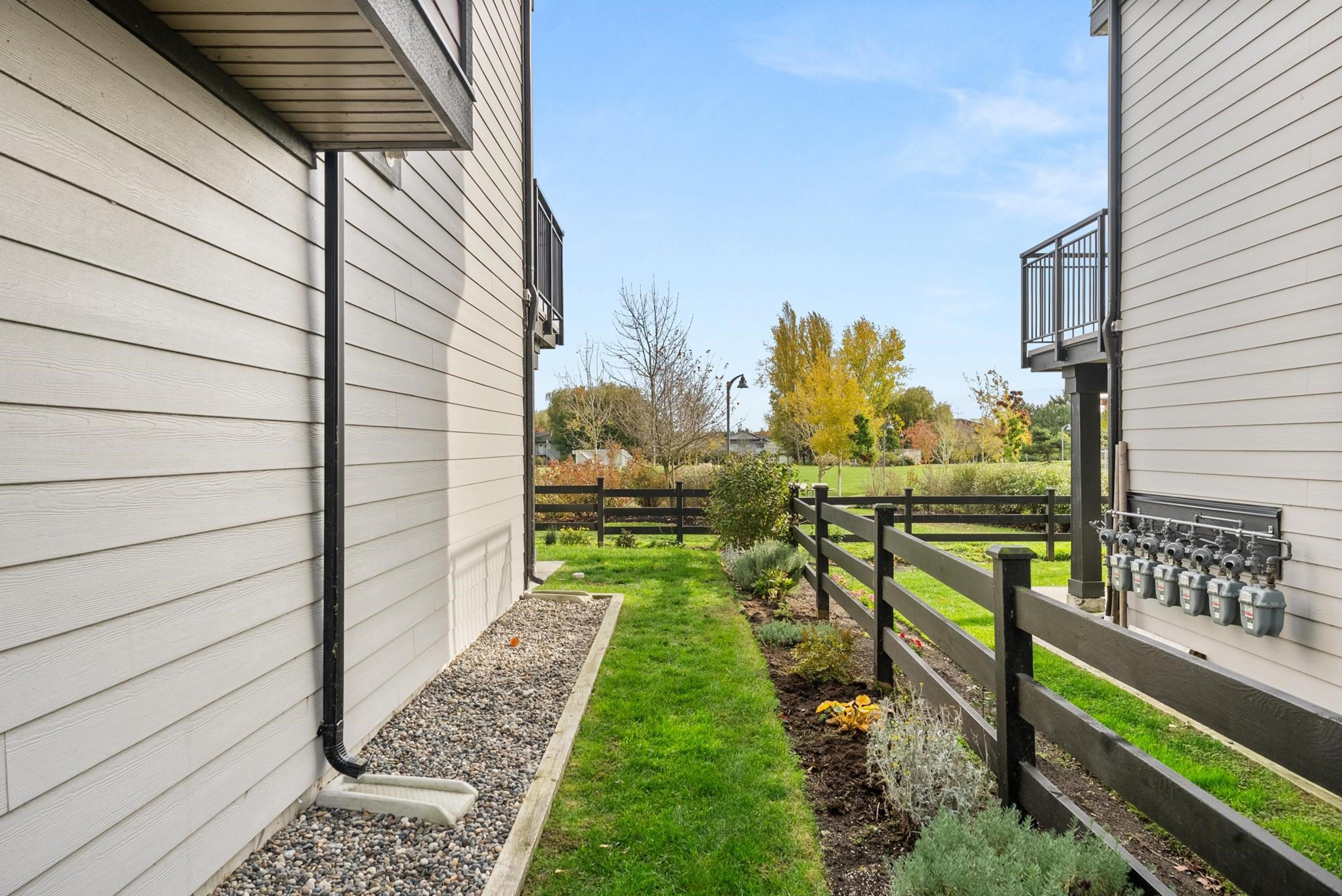 4292 Wolf Way, Tsawwassen - Exteriors - Photo 1