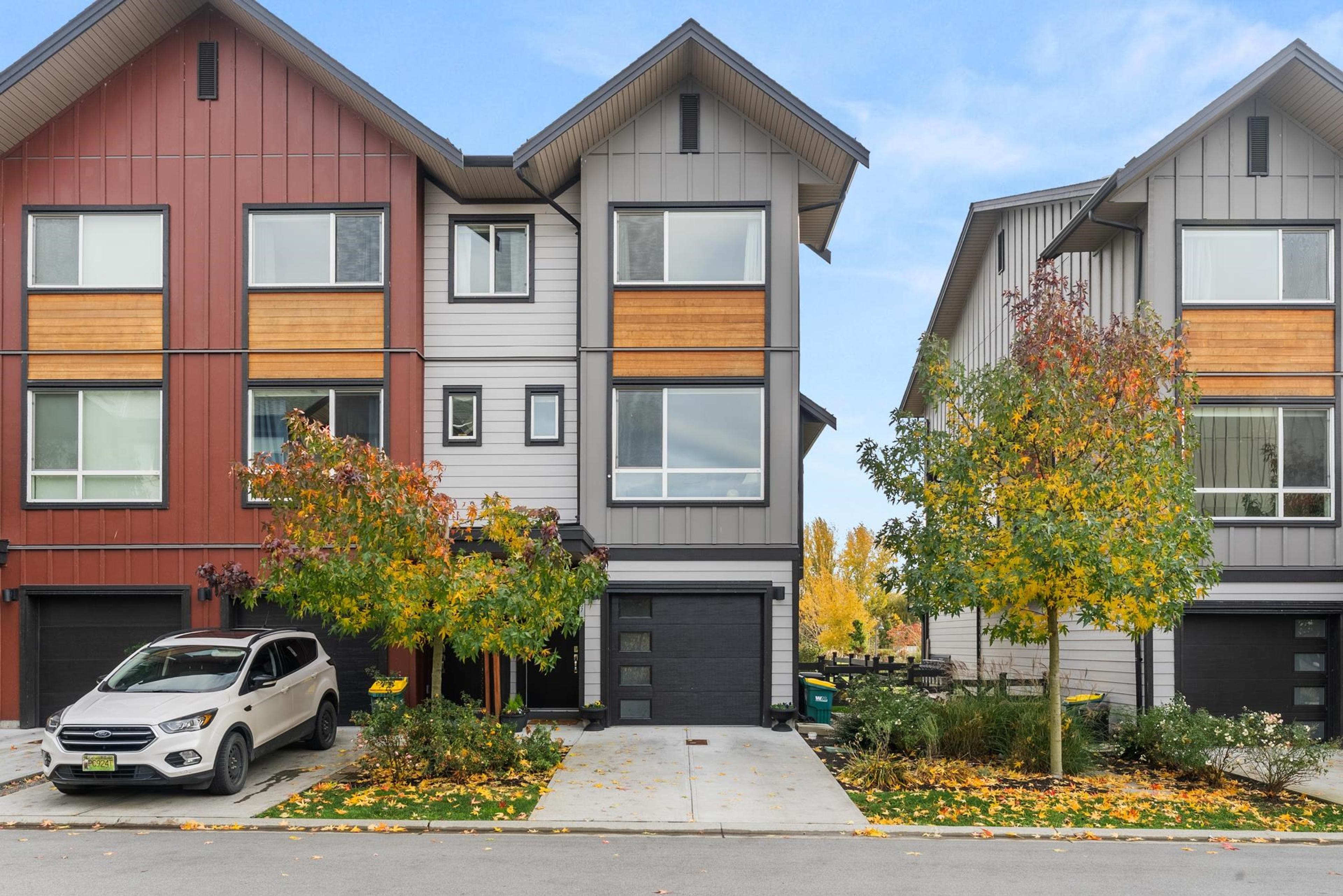 4292 Wolf Way, Tsawwassen - Exteriors - Full Complex View - Photo 2