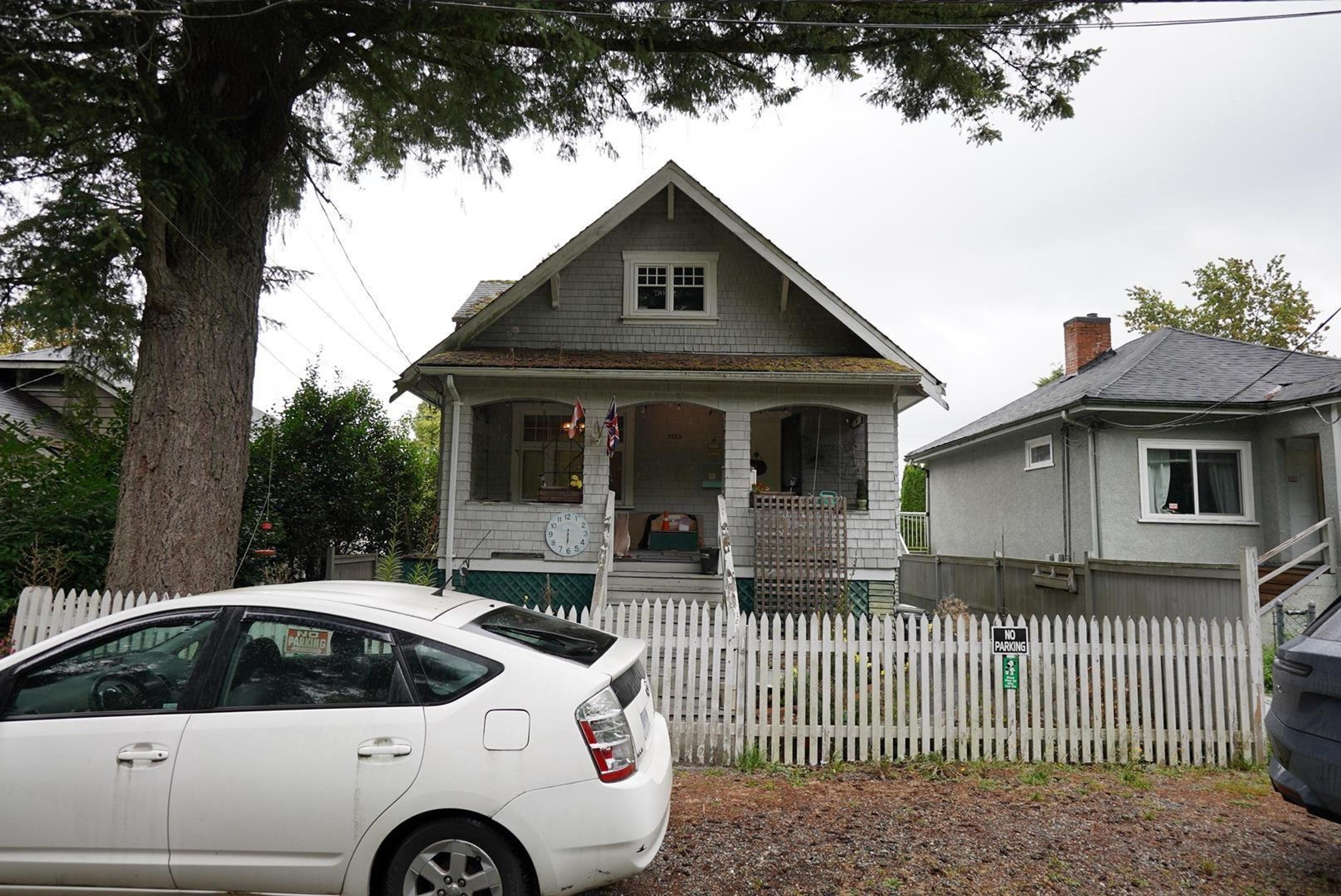 3865 SANDELL STREET - Main Image