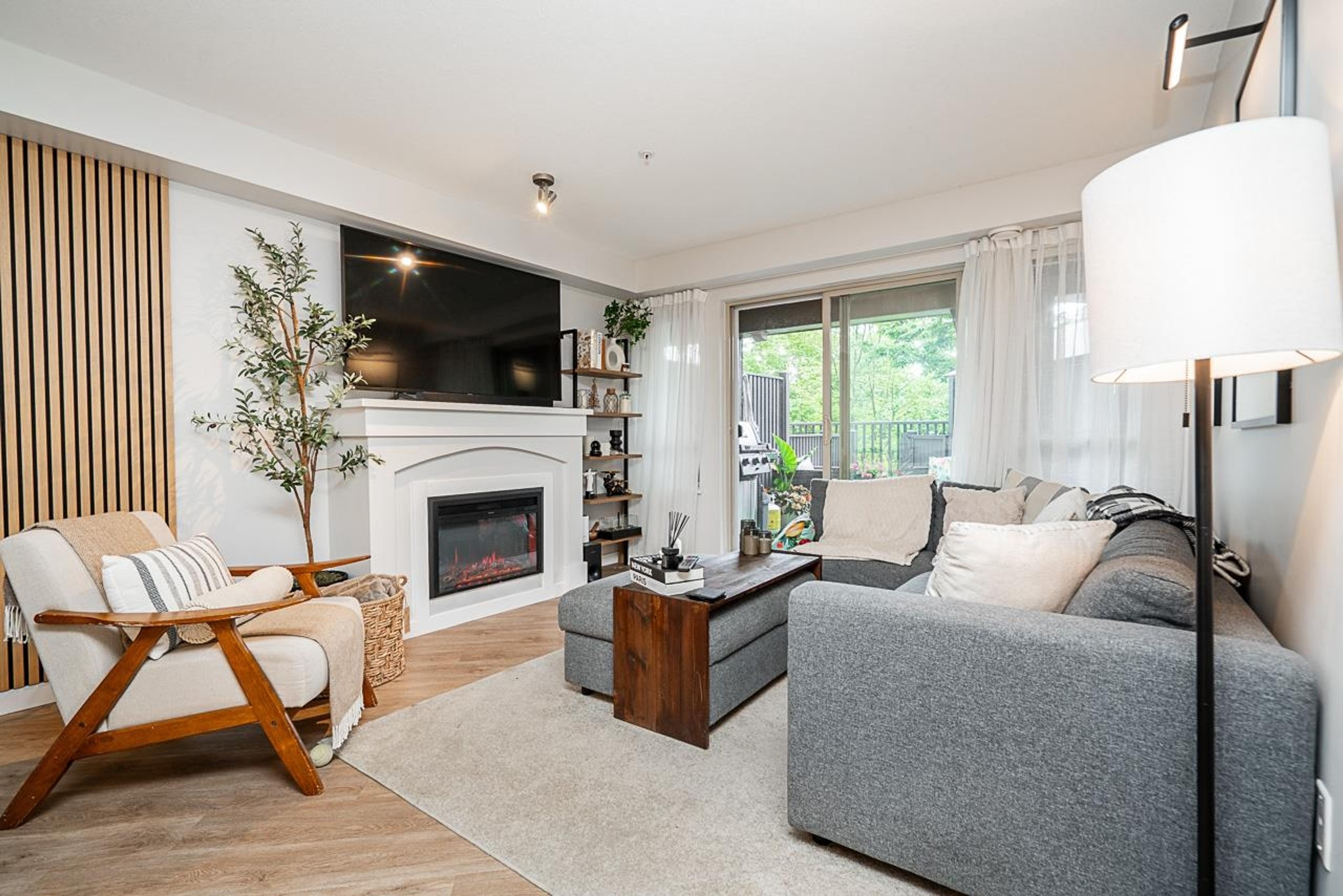 #211 3132 DAYANEE SPRINGS BOULEVARD - Image 2