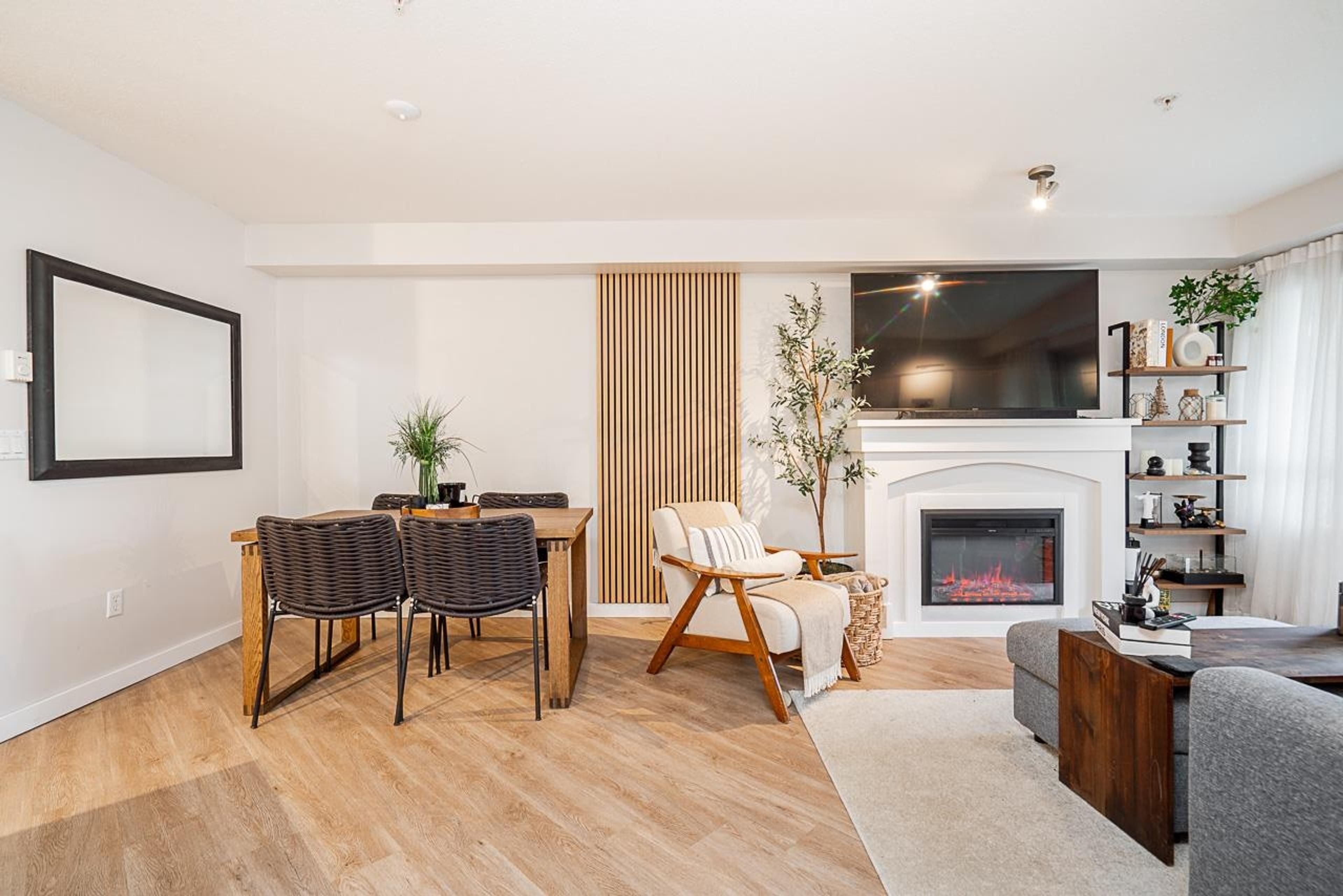 #211 3132 DAYANEE SPRINGS BOULEVARD - Main Image