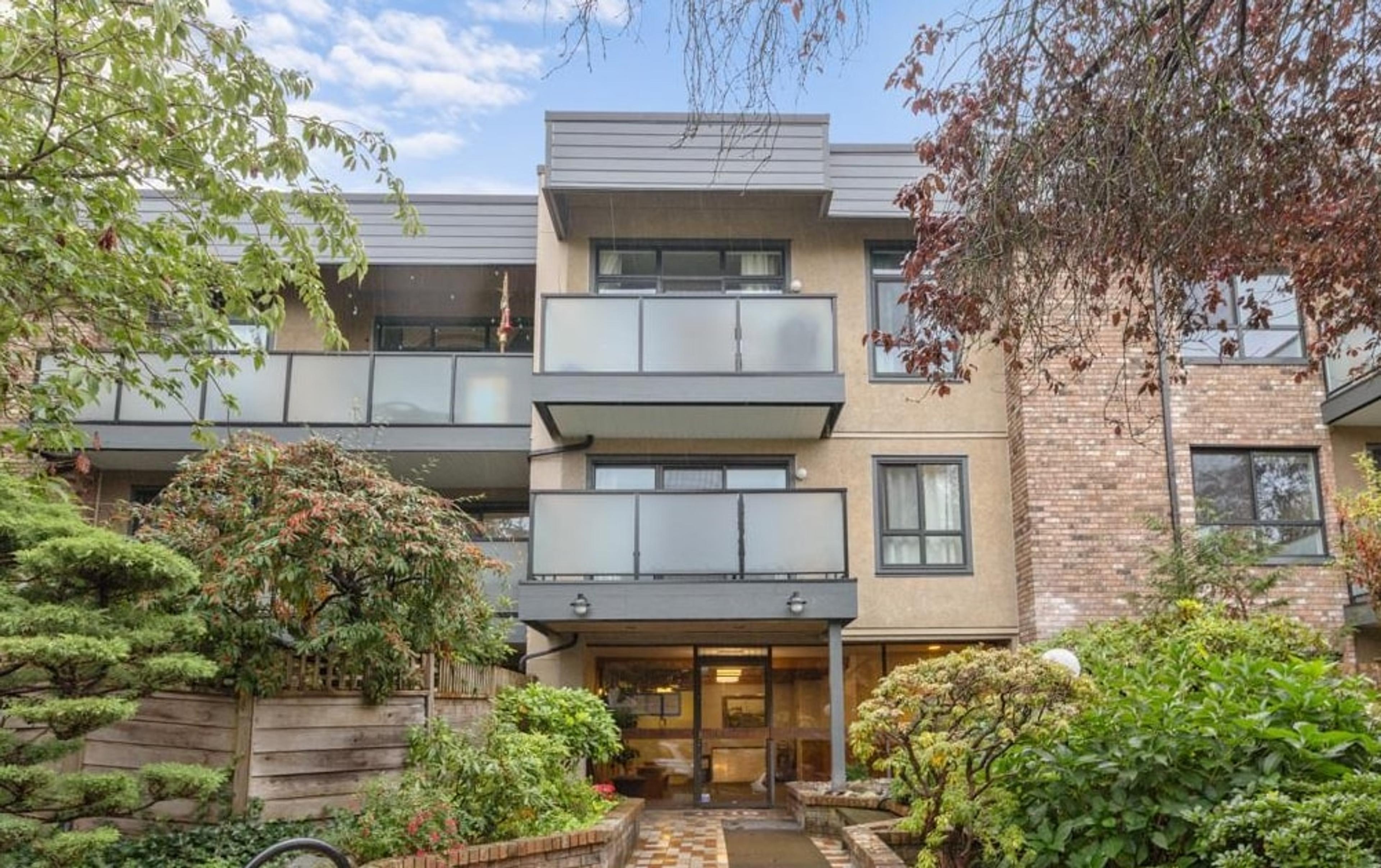 1516 Charles Street, Vancouver - Exteriors - Full Complex View - Photo 1