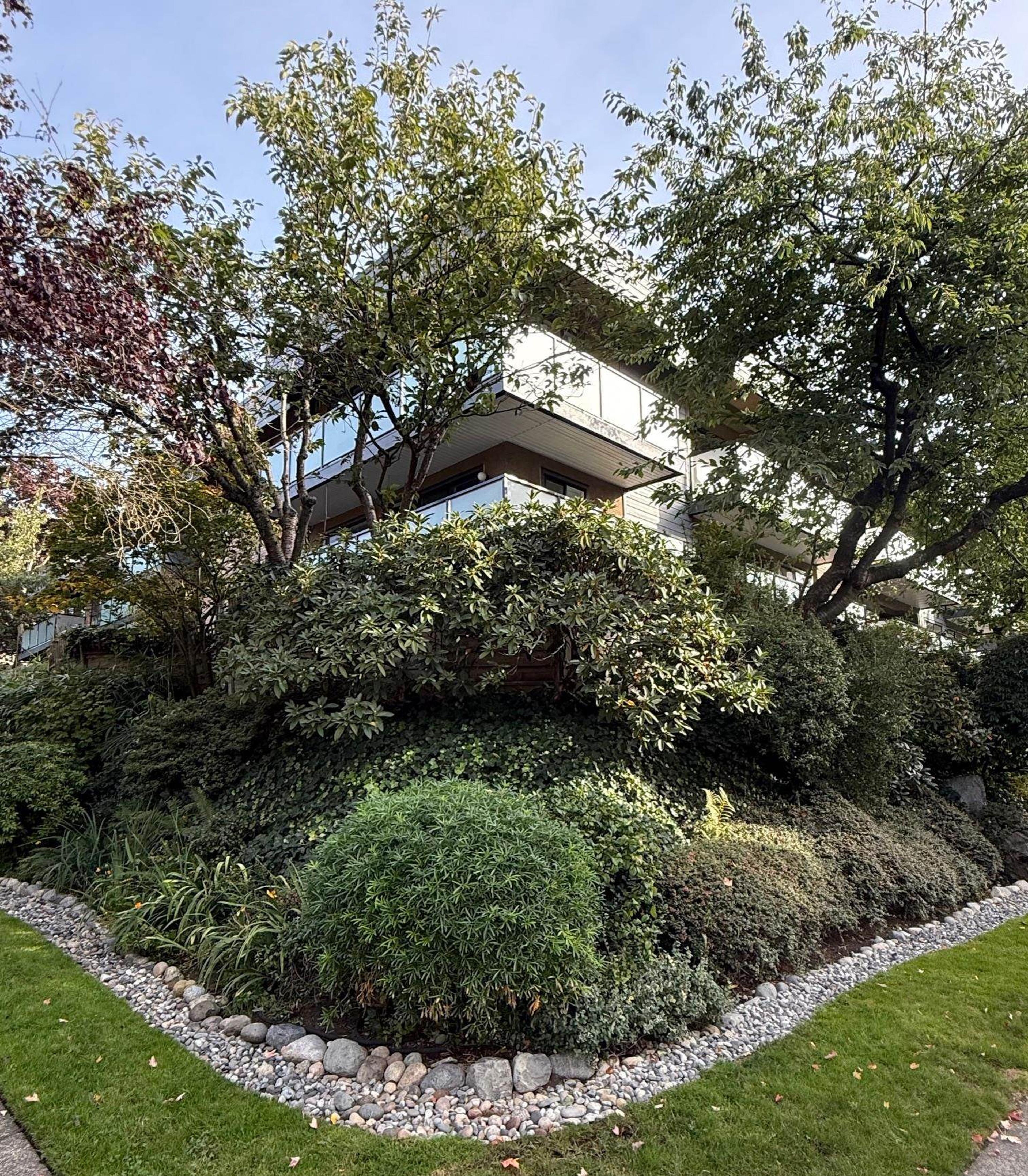 1516 Charles Street, Vancouver - Exteriors - Photo 2