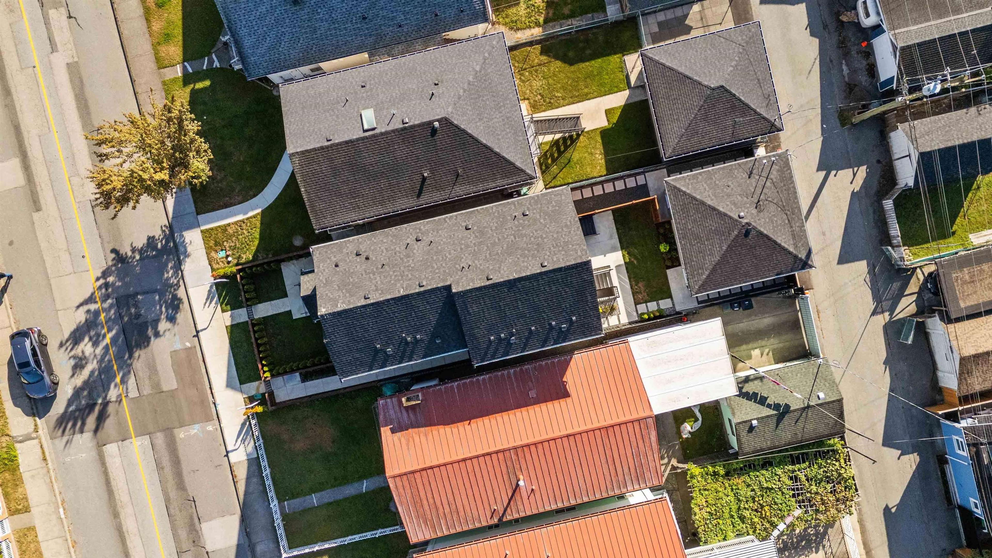 2658 Dundas Street, Vancouver - Exteriors - Full Complex View, Drone/Aerial View - Photo 2