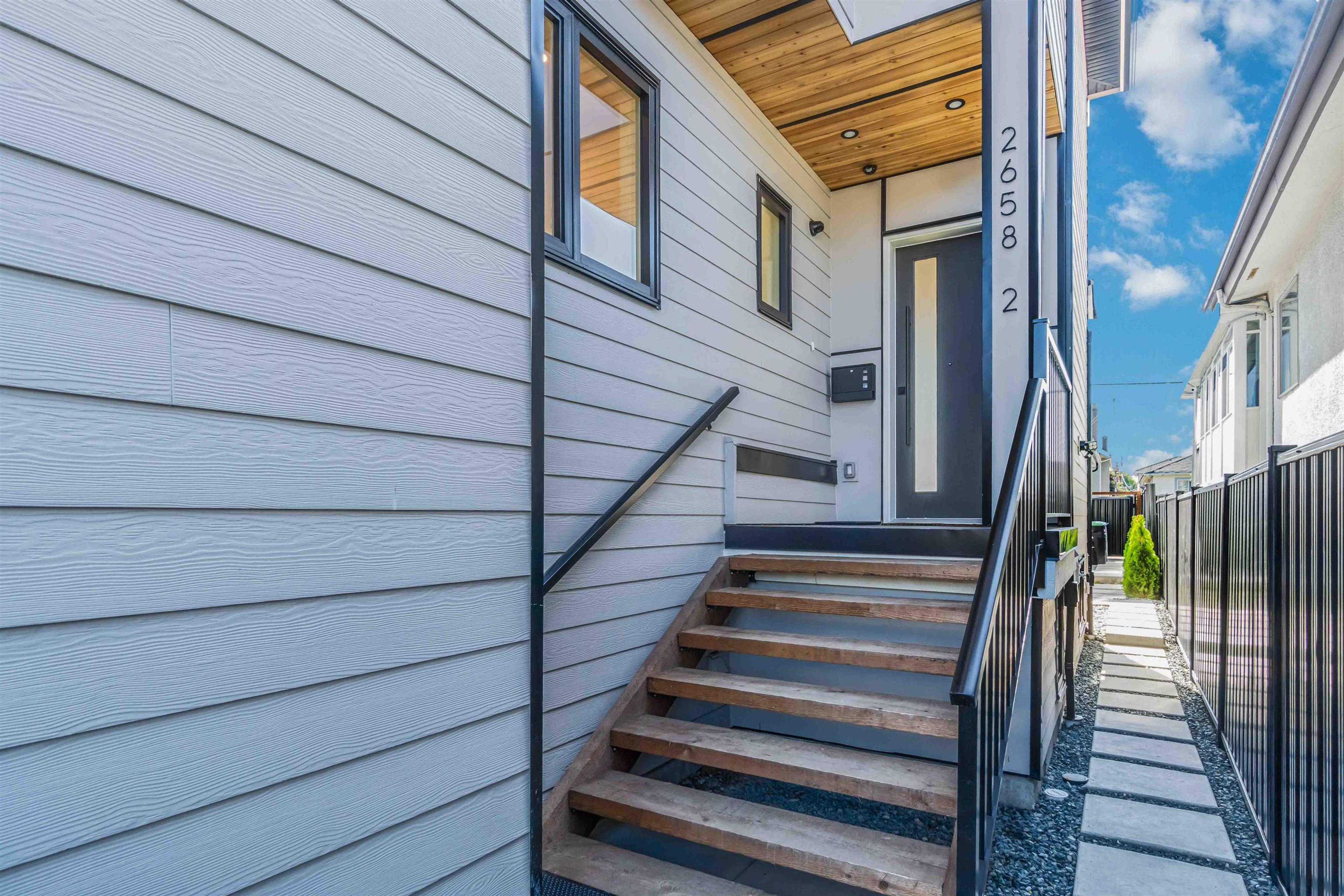 6835 Cambie Street, Vancouver - Exteriors - Photo 1