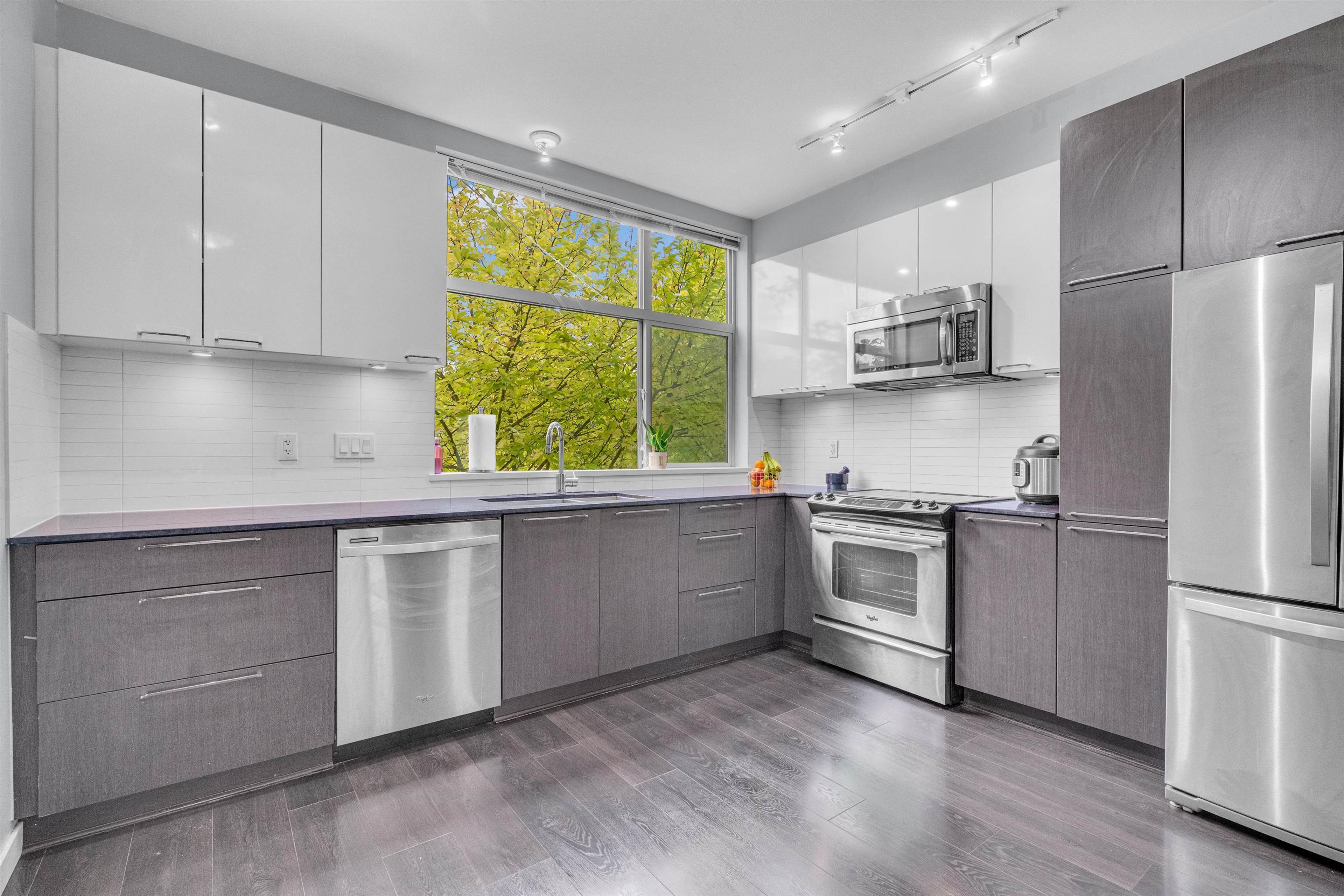 #8 8473 163 STREET - Image 3