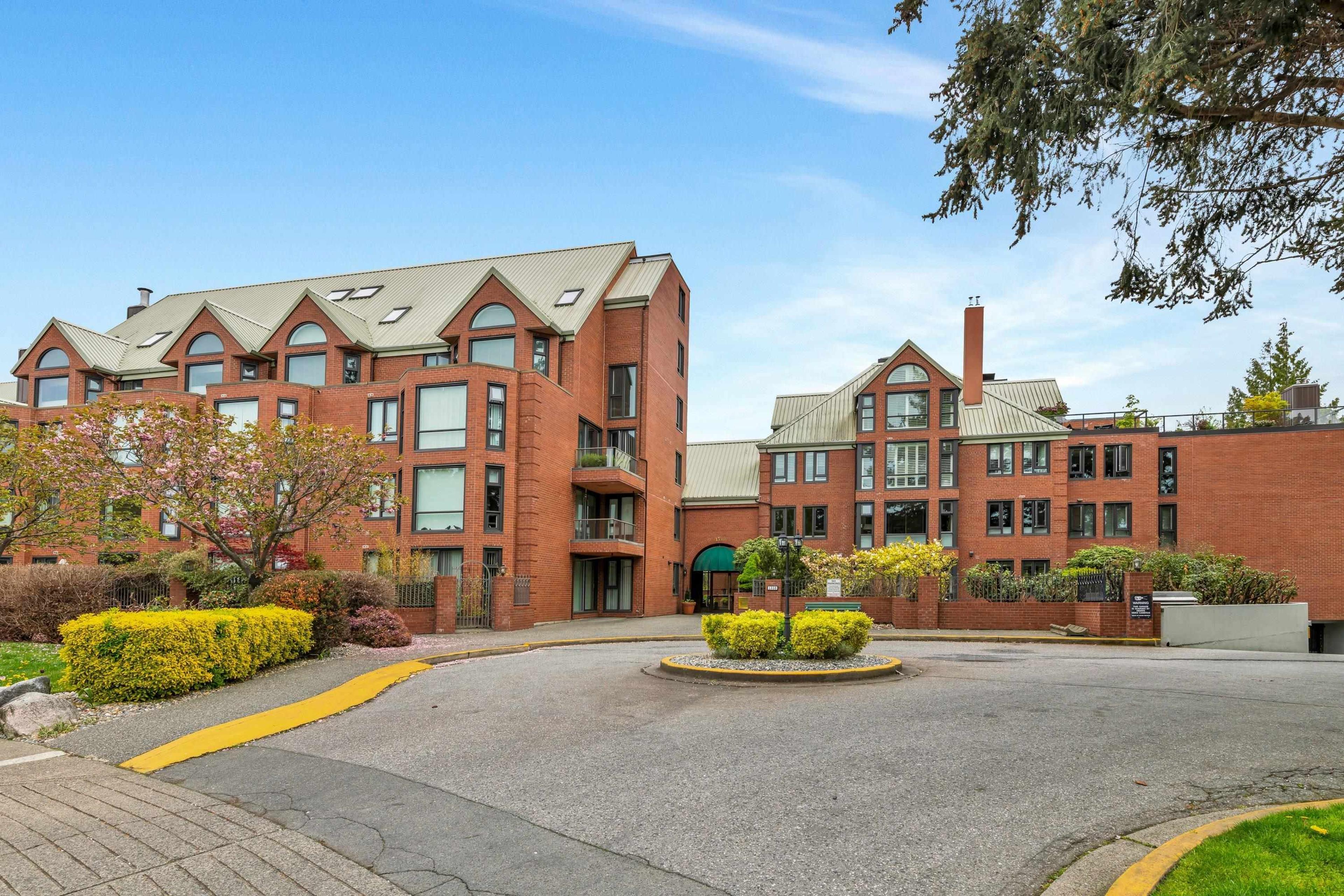 1350 View Crescent, Delta - Exteriors - Full Complex View - Photo 3