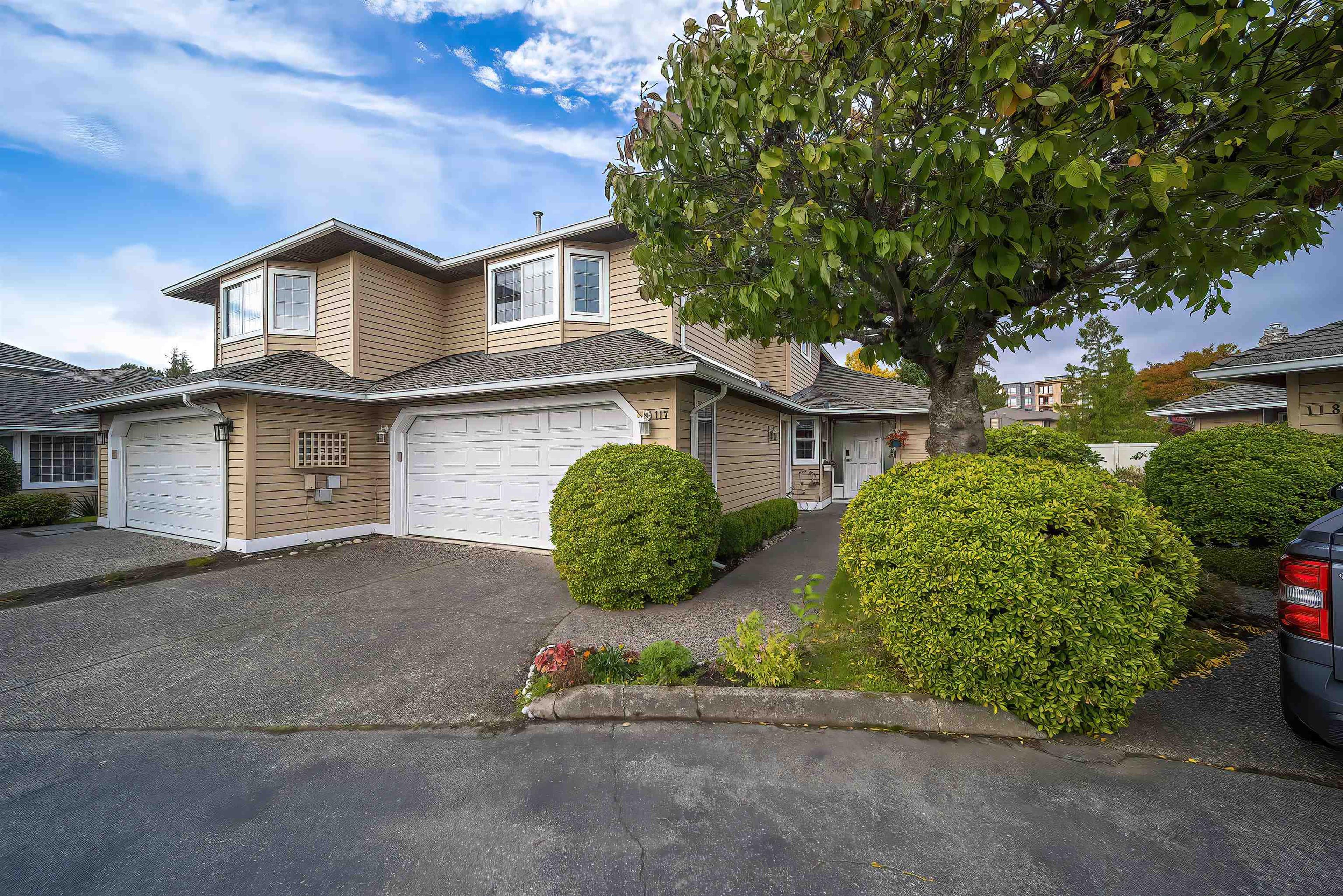 15121 19 Avenue, Surrey - Exteriors - Photo 3