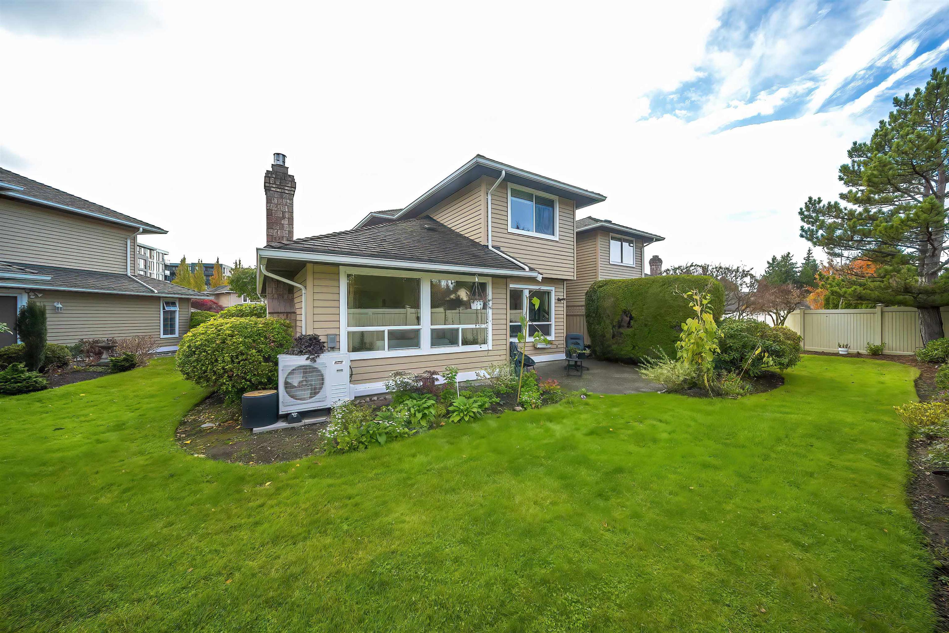 15121 19 Avenue, Surrey - Exteriors - Photo 7