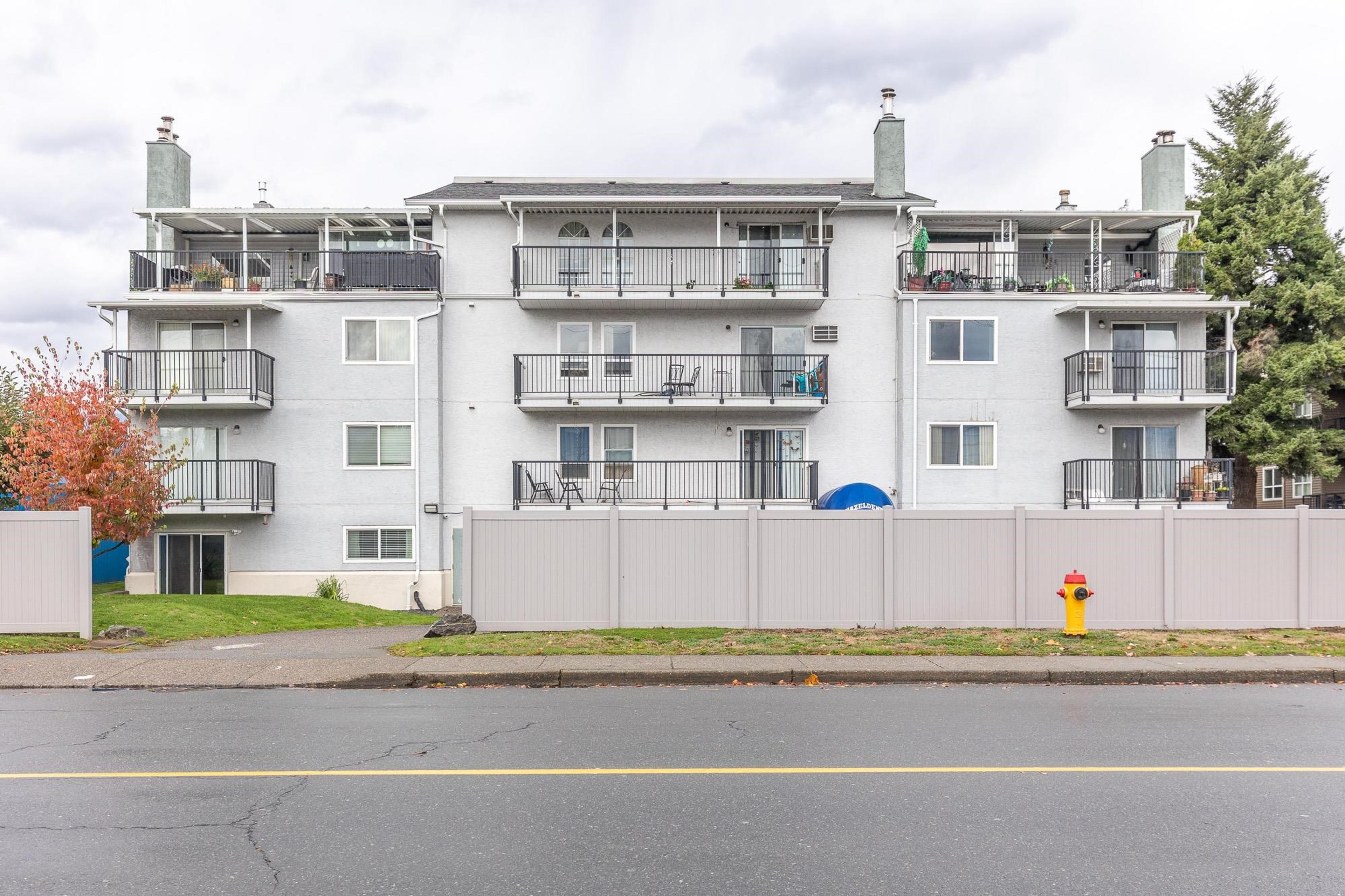 46033 Chilliwack Central Road, Chilliwack - Exteriors - Full Complex View - Photo 5