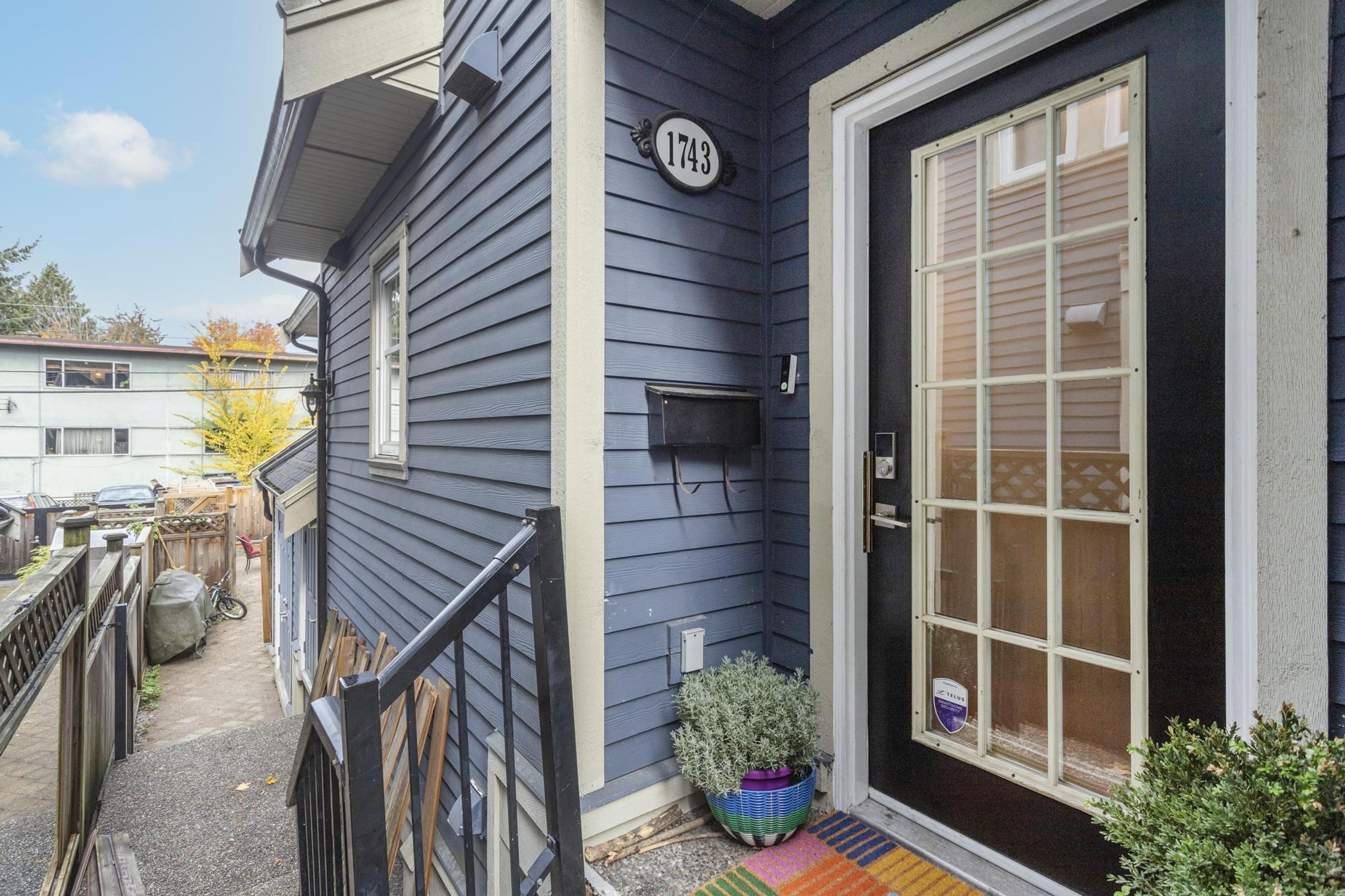 1743 Frances Street, Vancouver - Exteriors - Photo 1