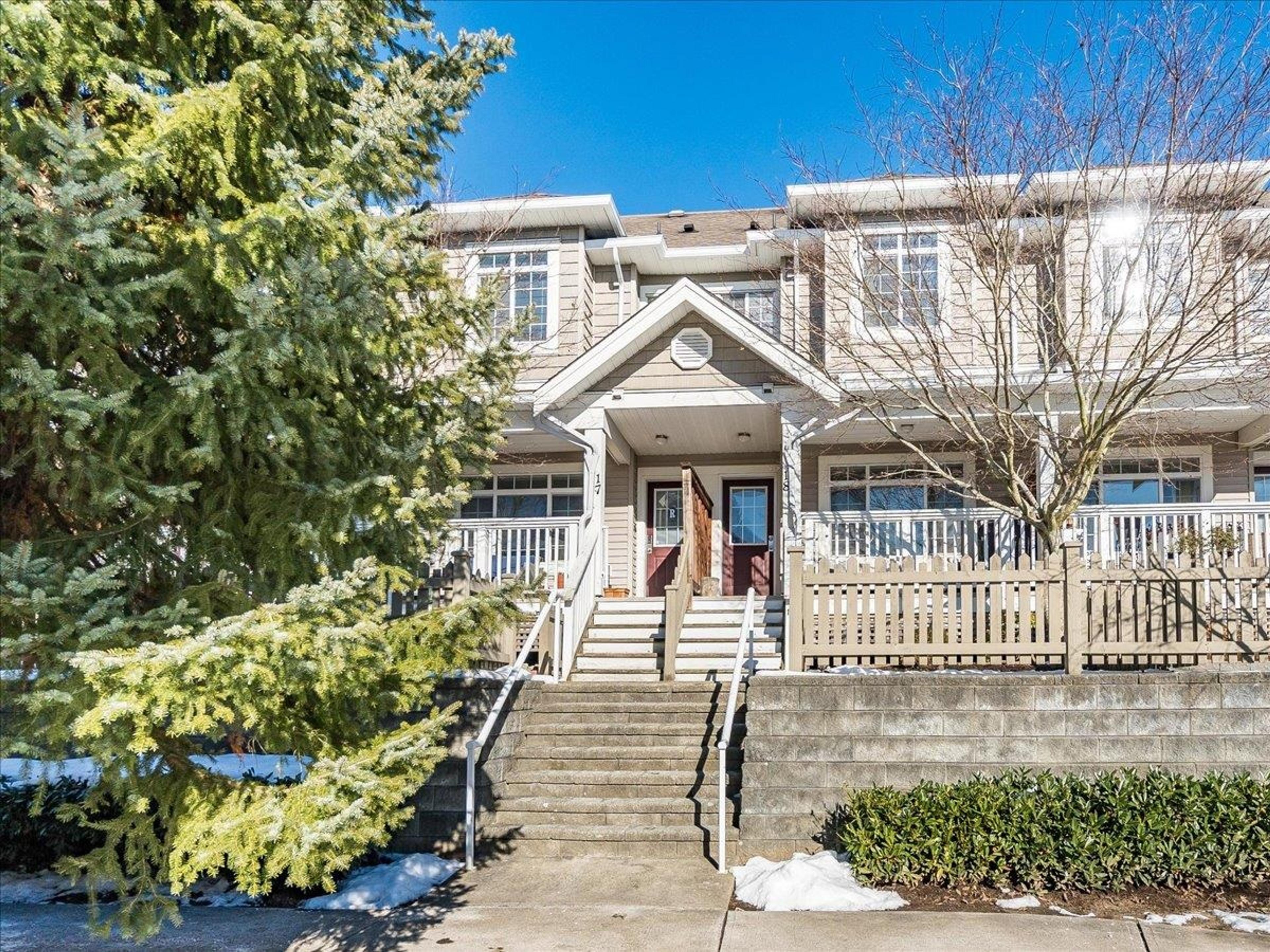 #18 6852 193 STREET - Main Image