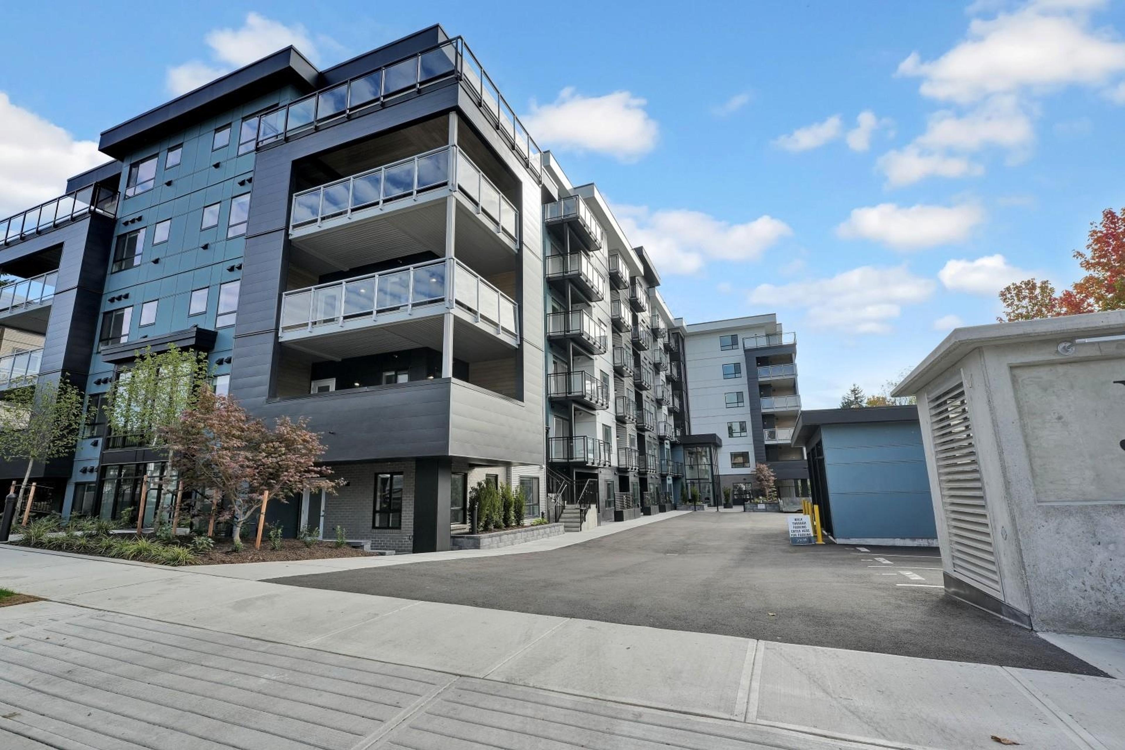 33886 Pine Street, Abbotsford - Exteriors - Photo 1