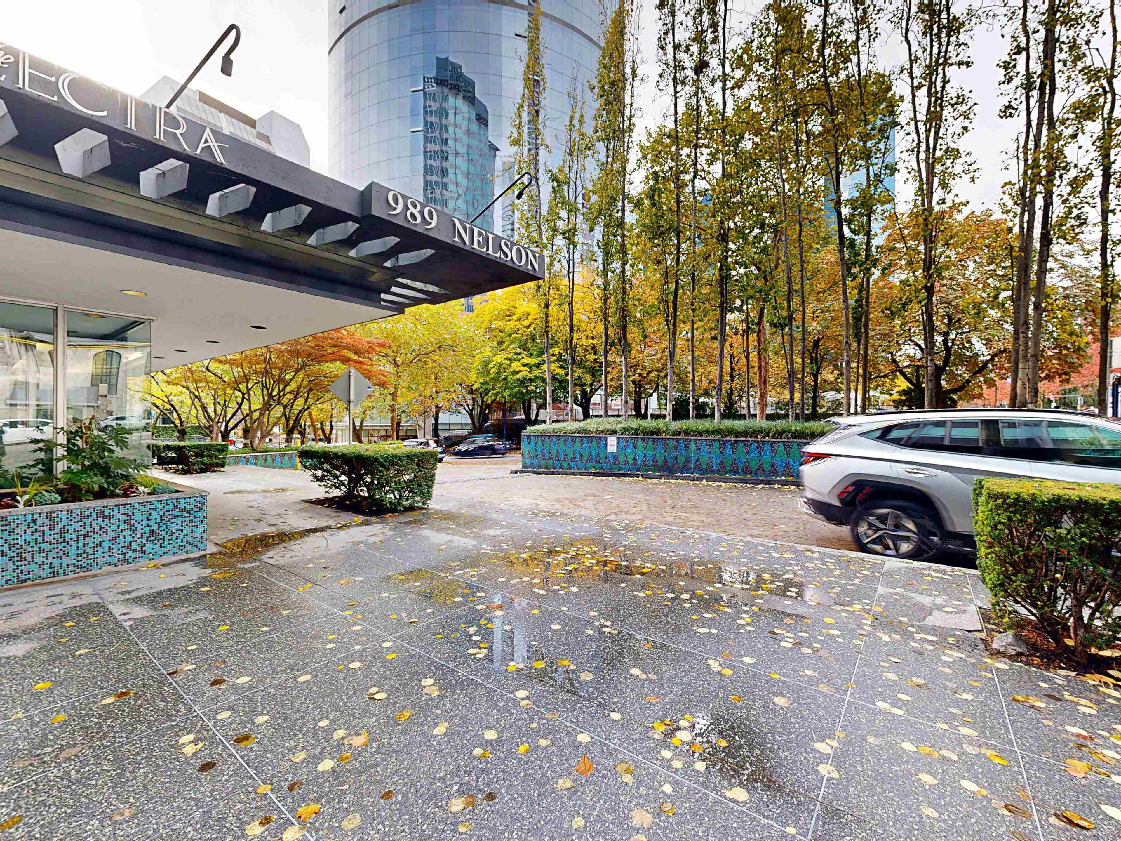 989 Nelson Street, Vancouver - Exteriors - Photo 2