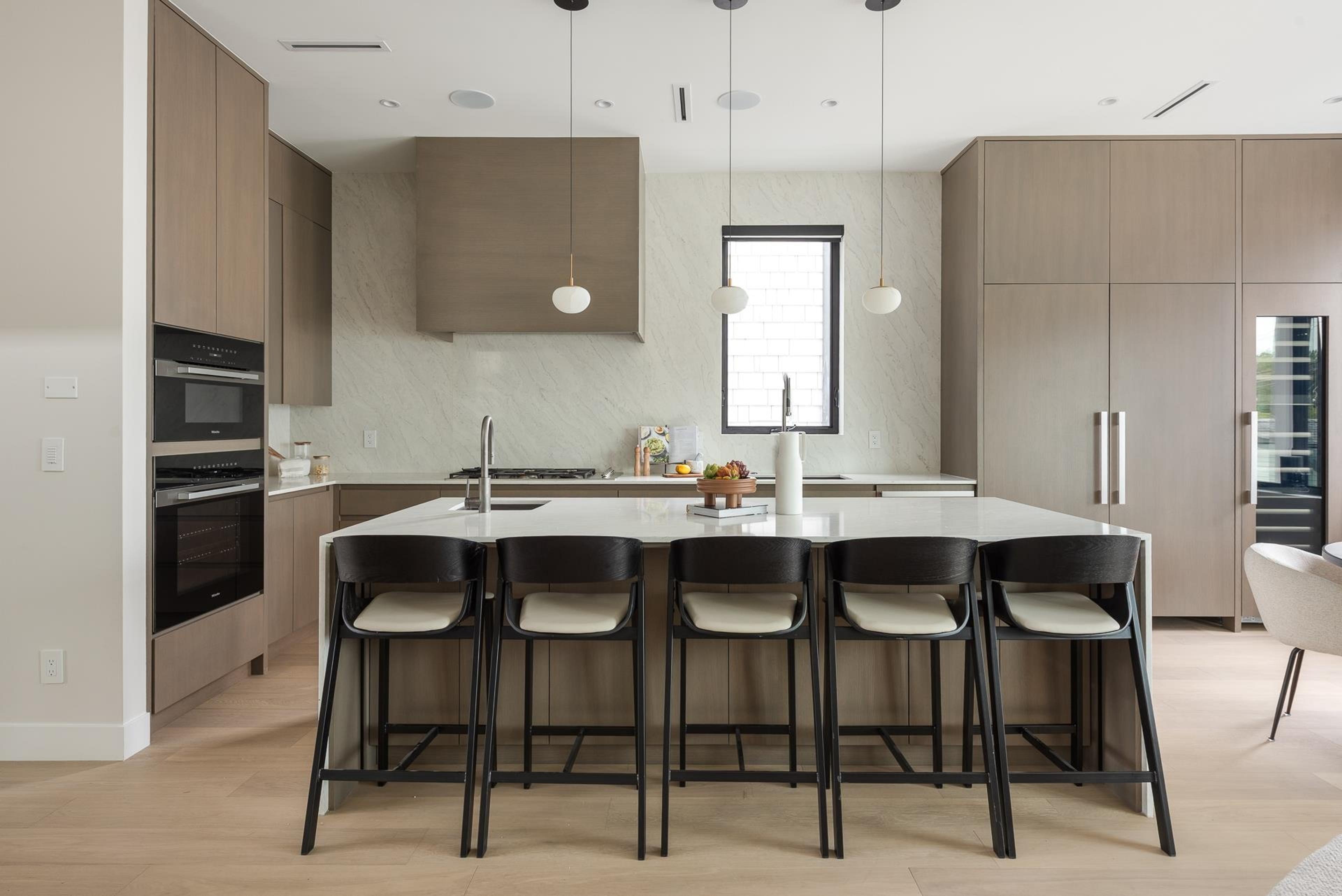 4413 Oxford Street, Burnaby - Exteriors - Drone/Aerial View - Photo 2