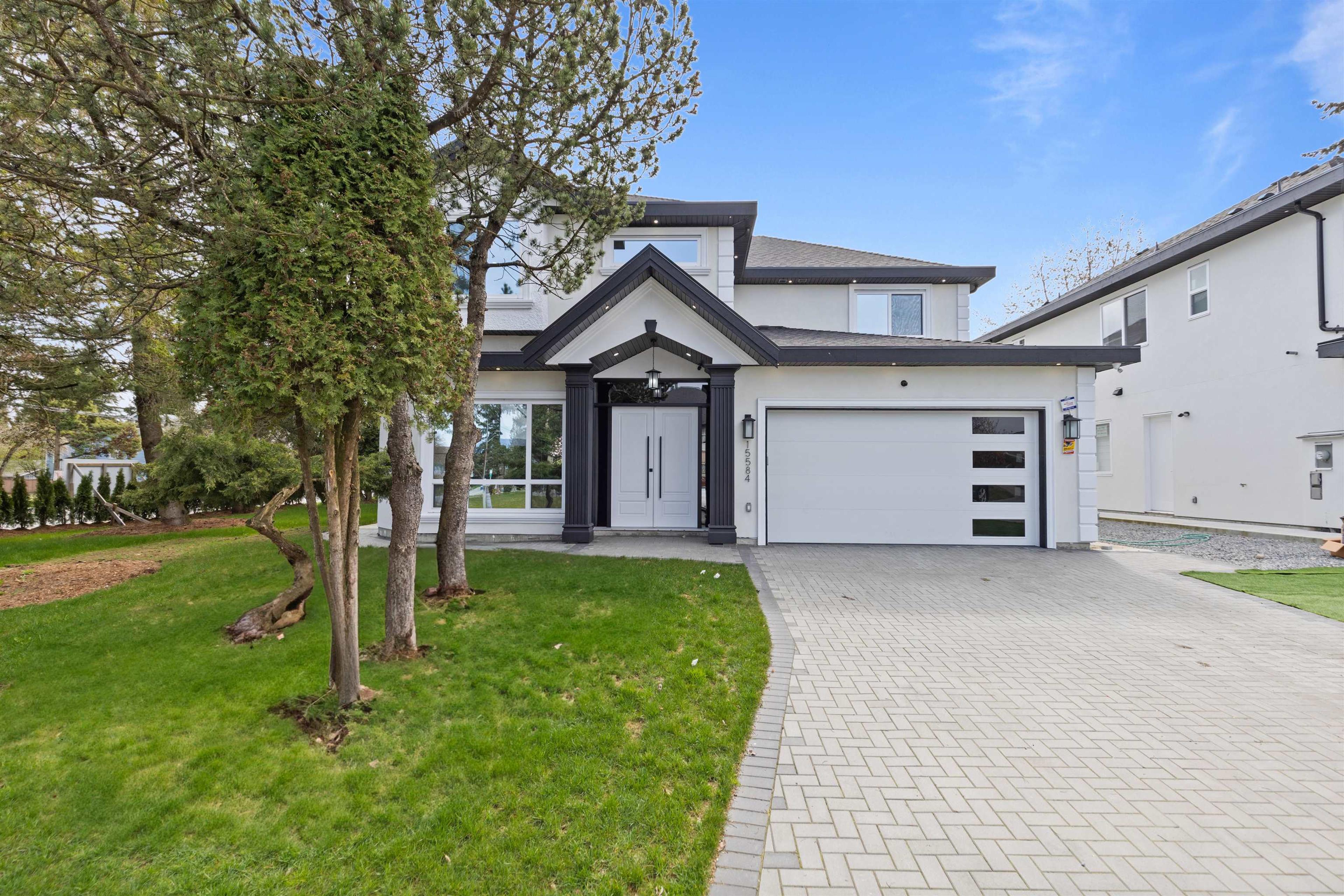 15584 89B AVENUE - Main Image