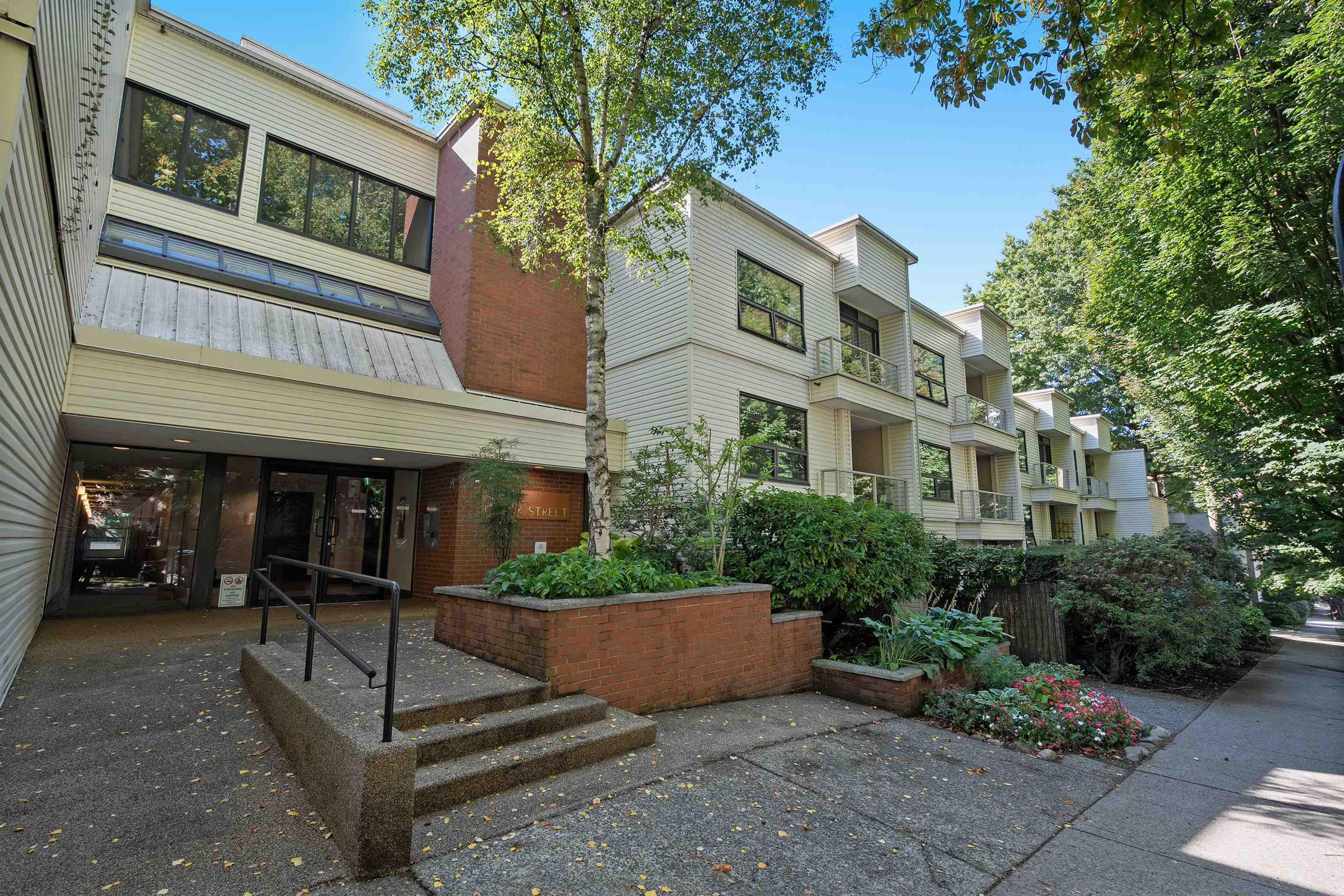 1350 Comox Street, Vancouver - Exteriors - Full Complex View - Photo 1