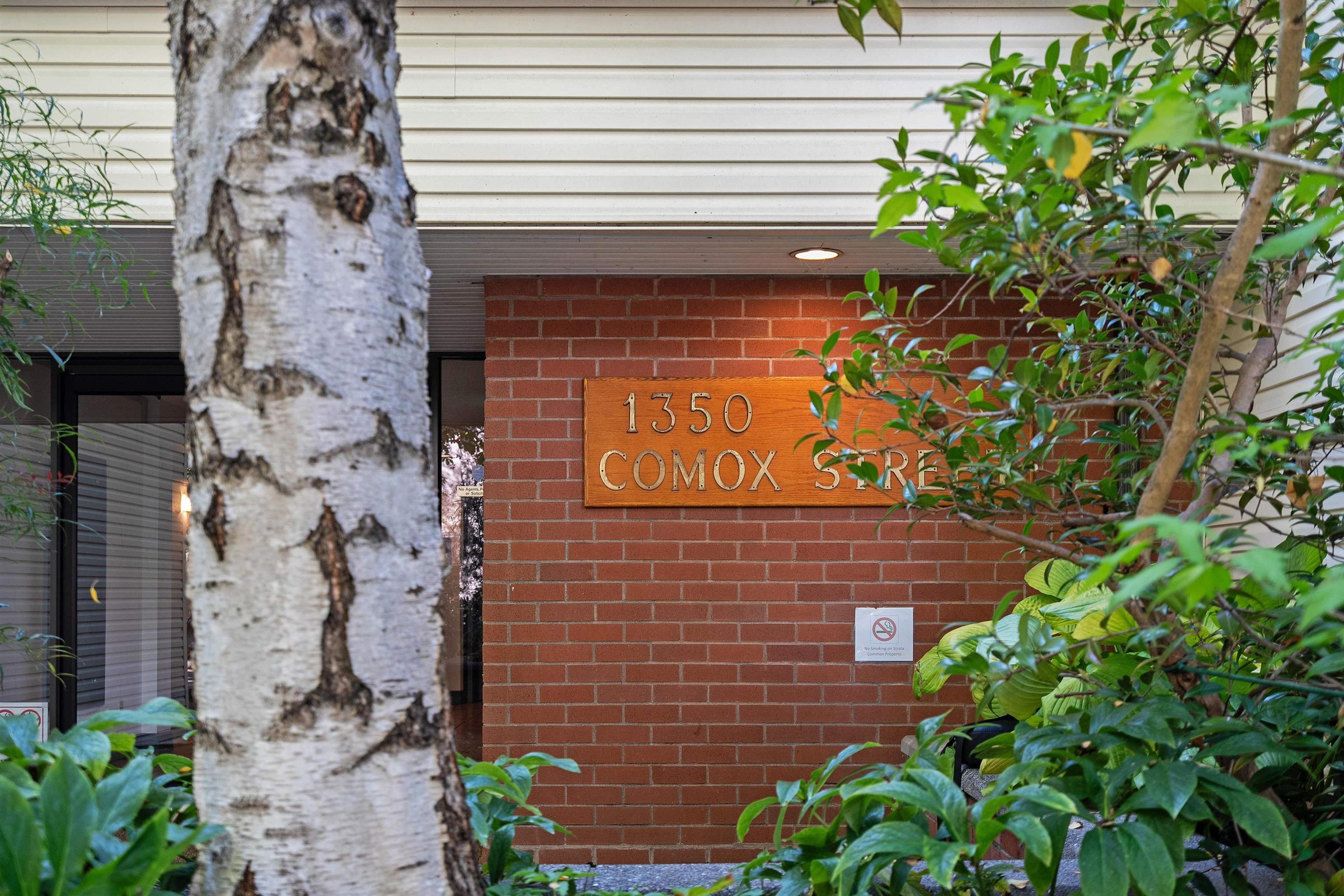 1350 Comox Street, Vancouver - Exteriors - Photo 2