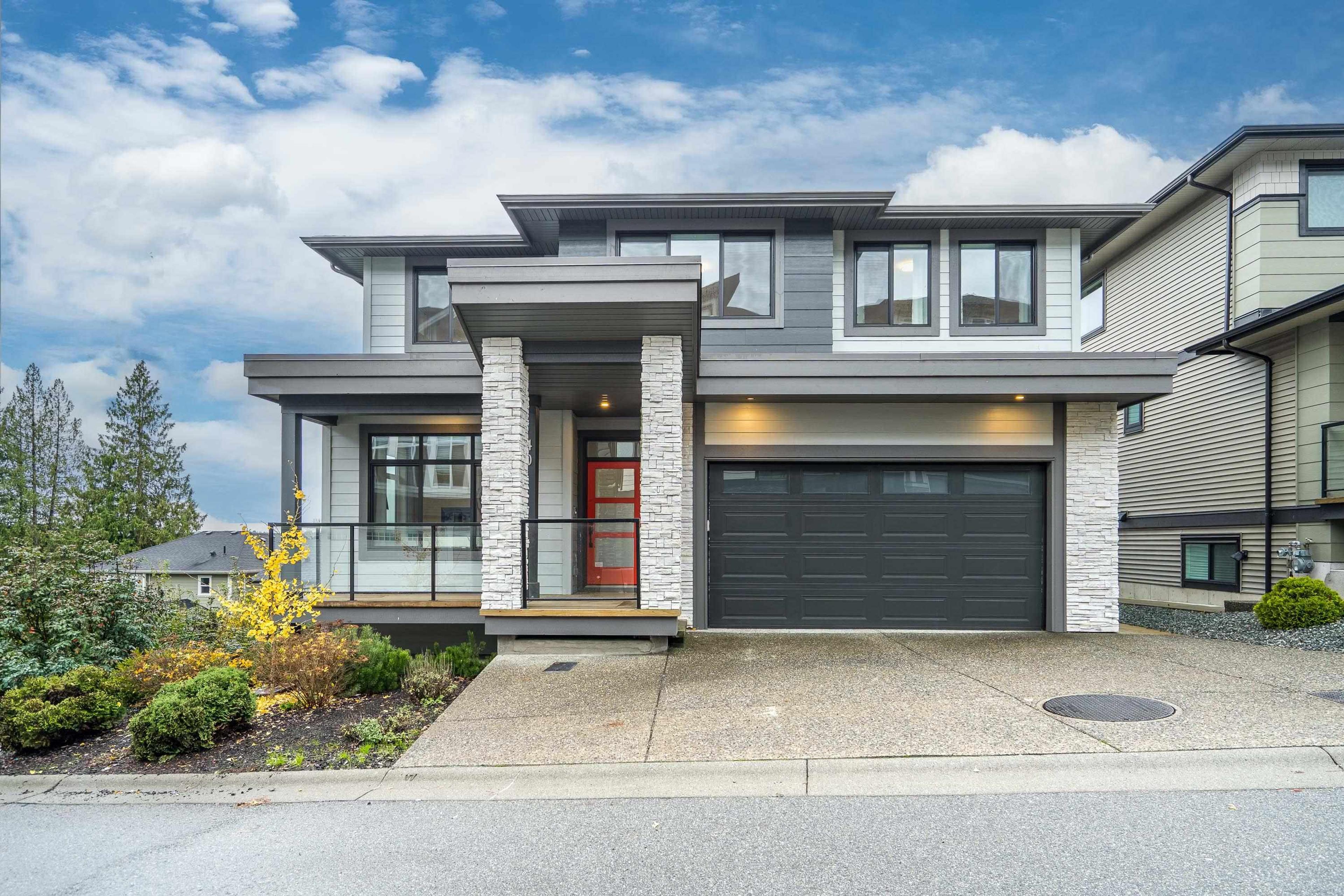 4295 Old Clayburn Road, Abbotsford - Exteriors - Photo 4