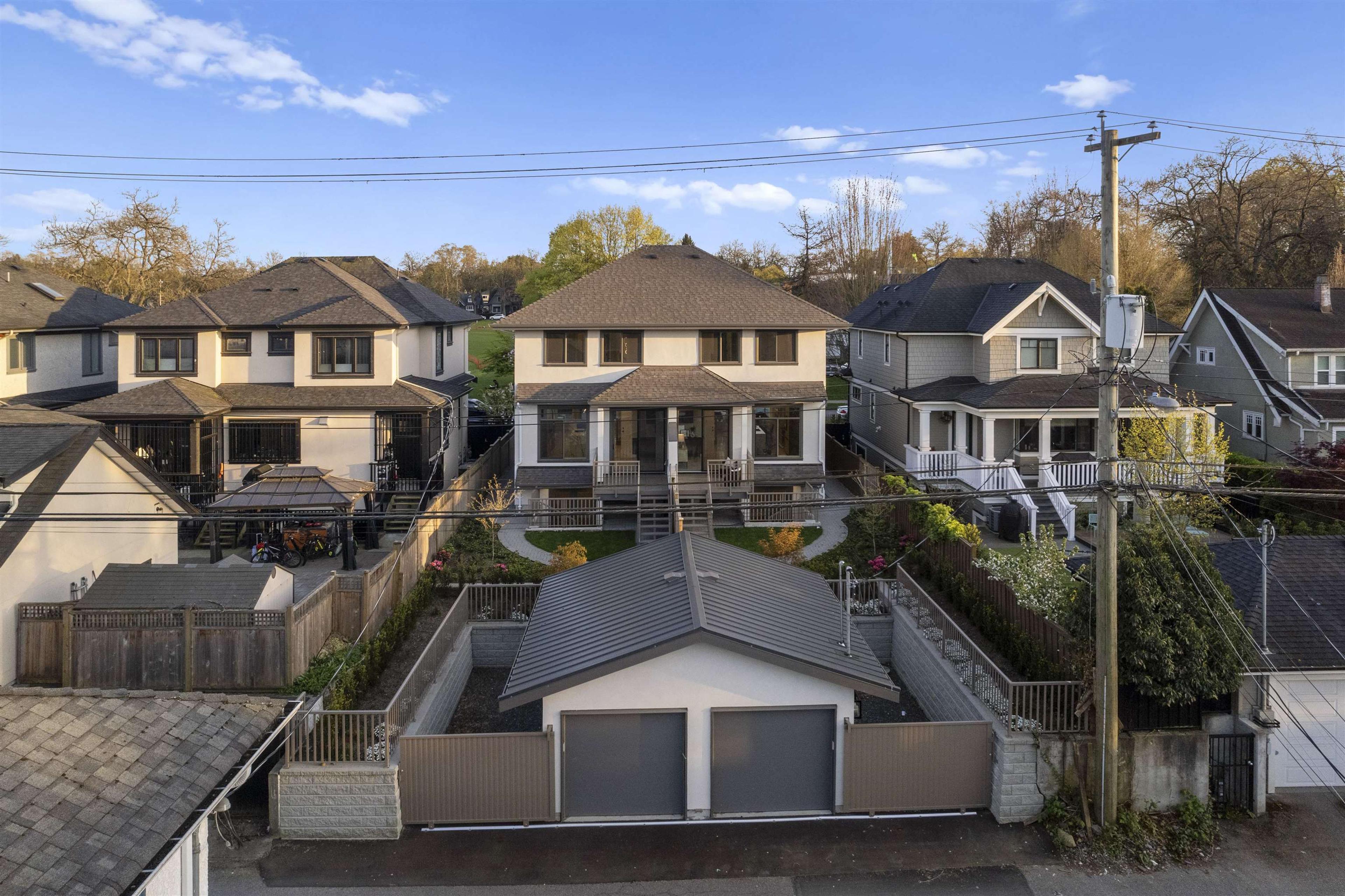 2455 W 10th Avenue, Vancouver - Exteriors - Photo 1