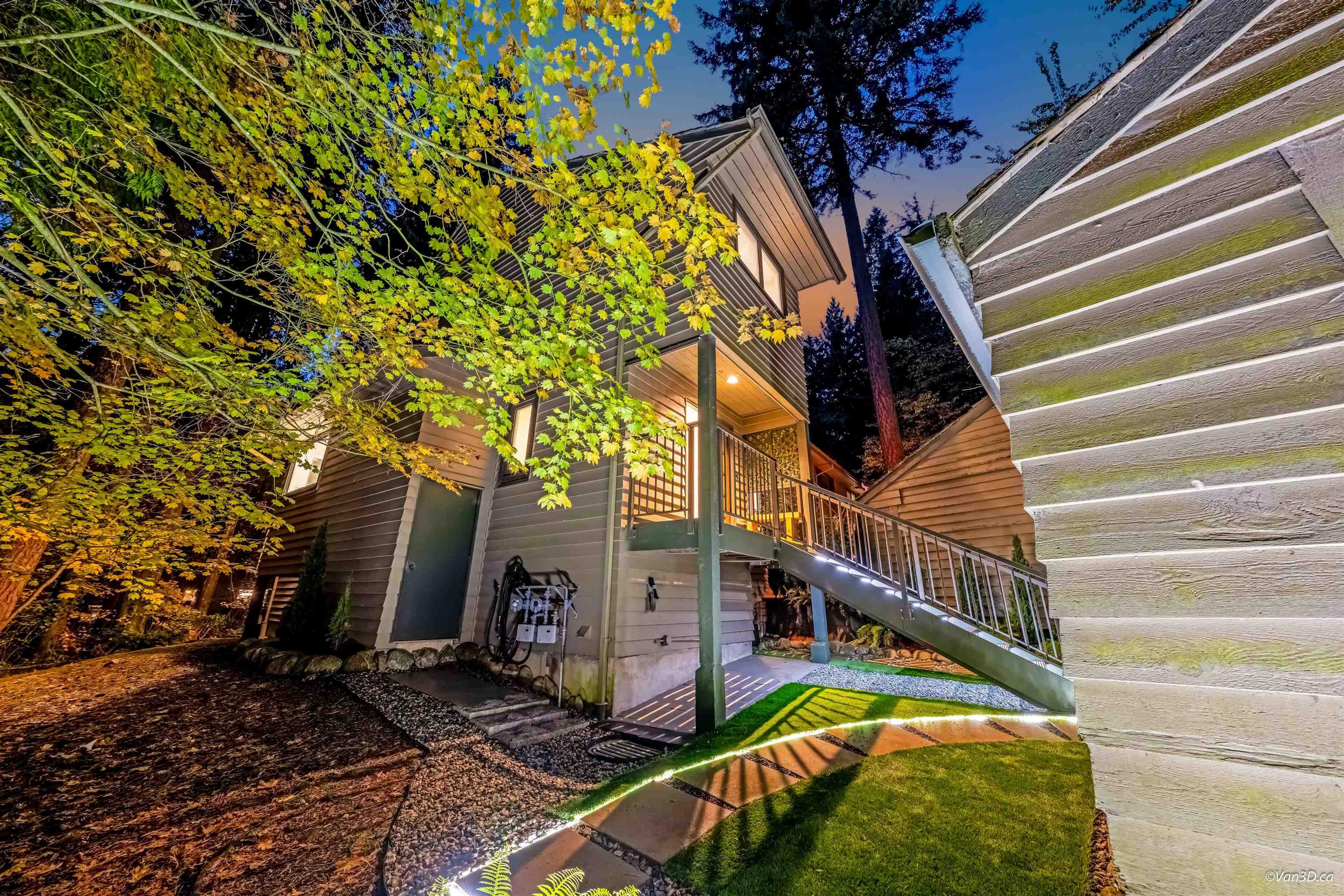 867 Frederick Road, North Vancouver - Exteriors - Photo 4