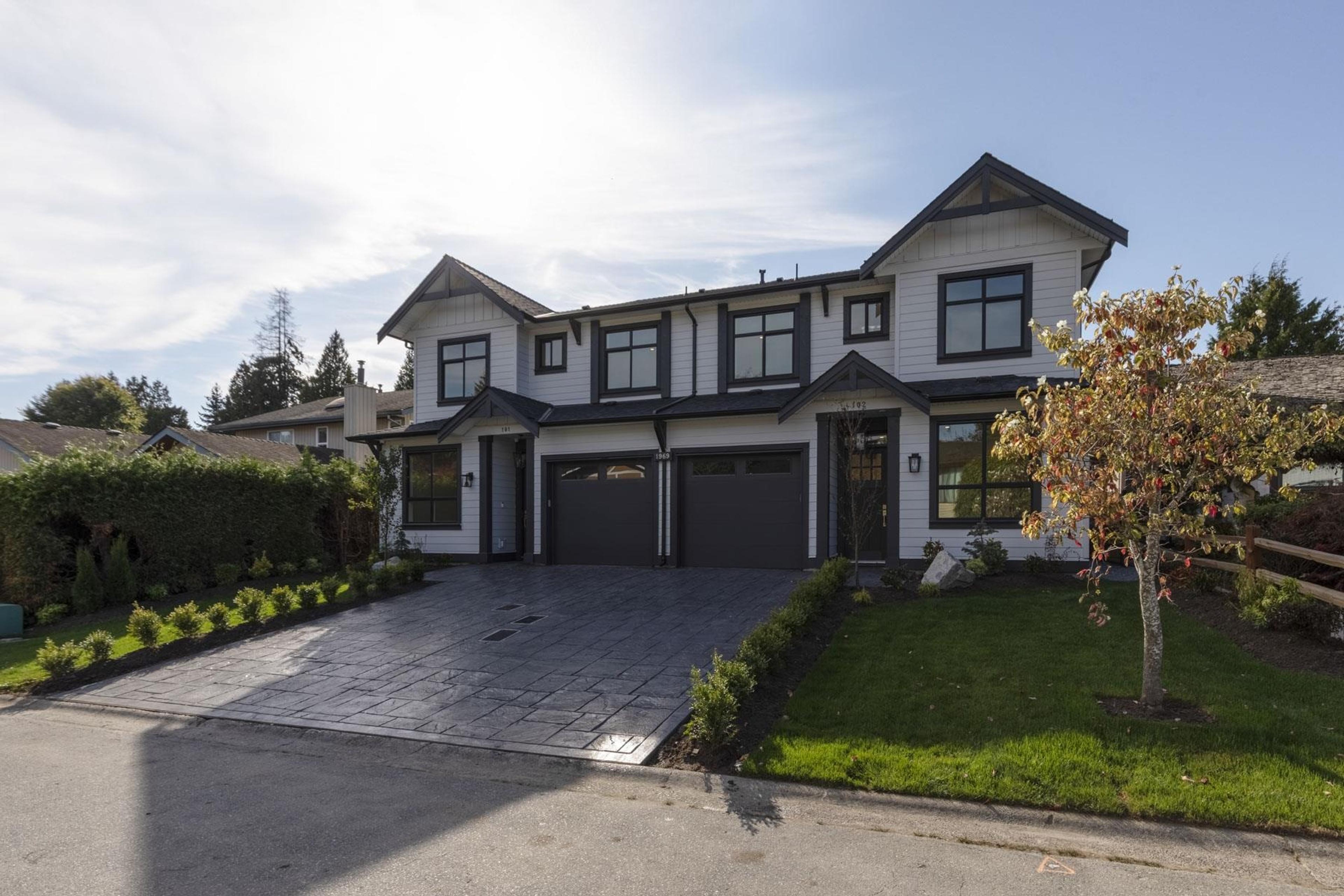 1969 148a Street, Surrey - Exteriors - Photo 3