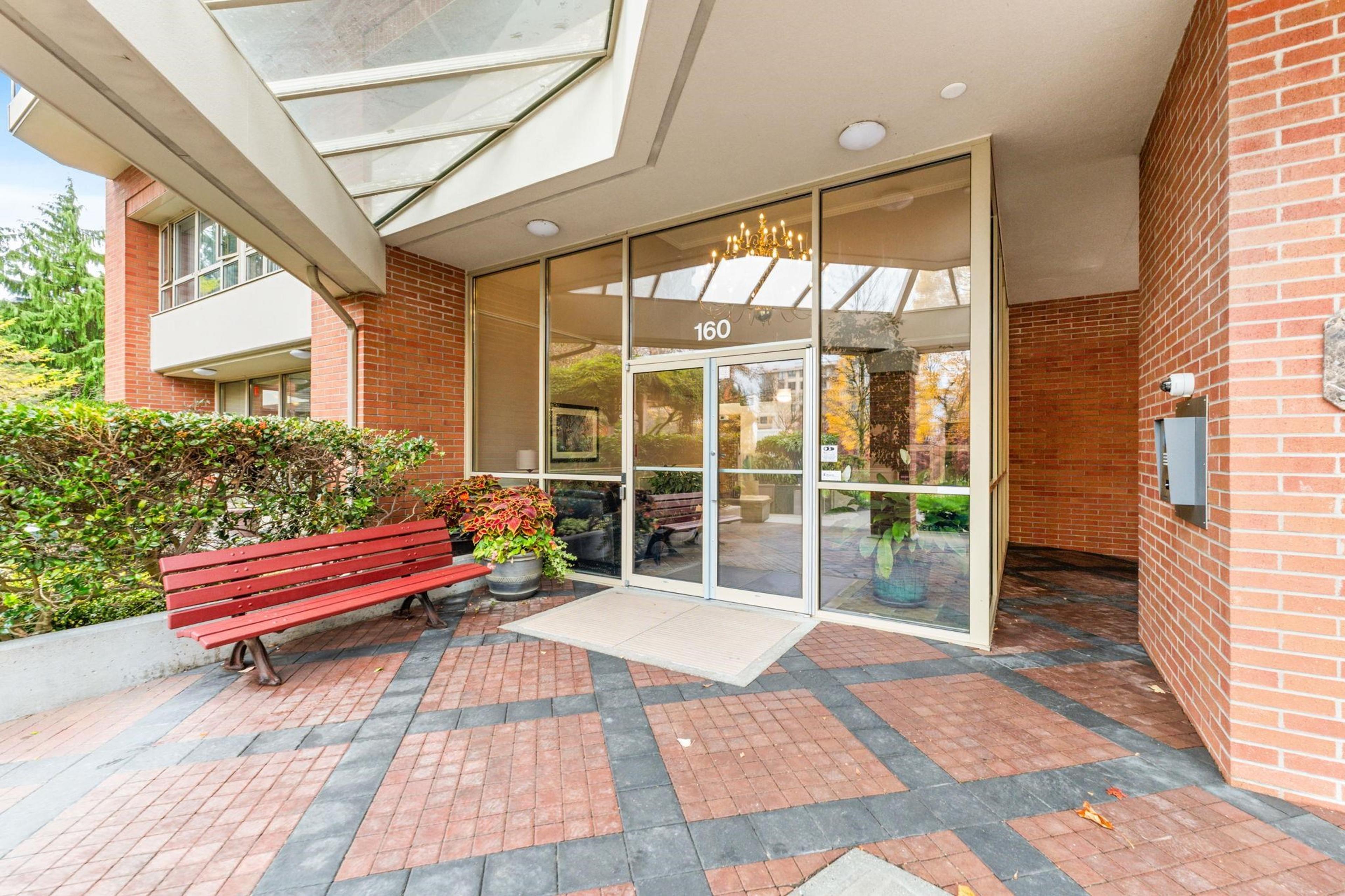 160 W Keith Road, North Vancouver - Exteriors - Photo 2