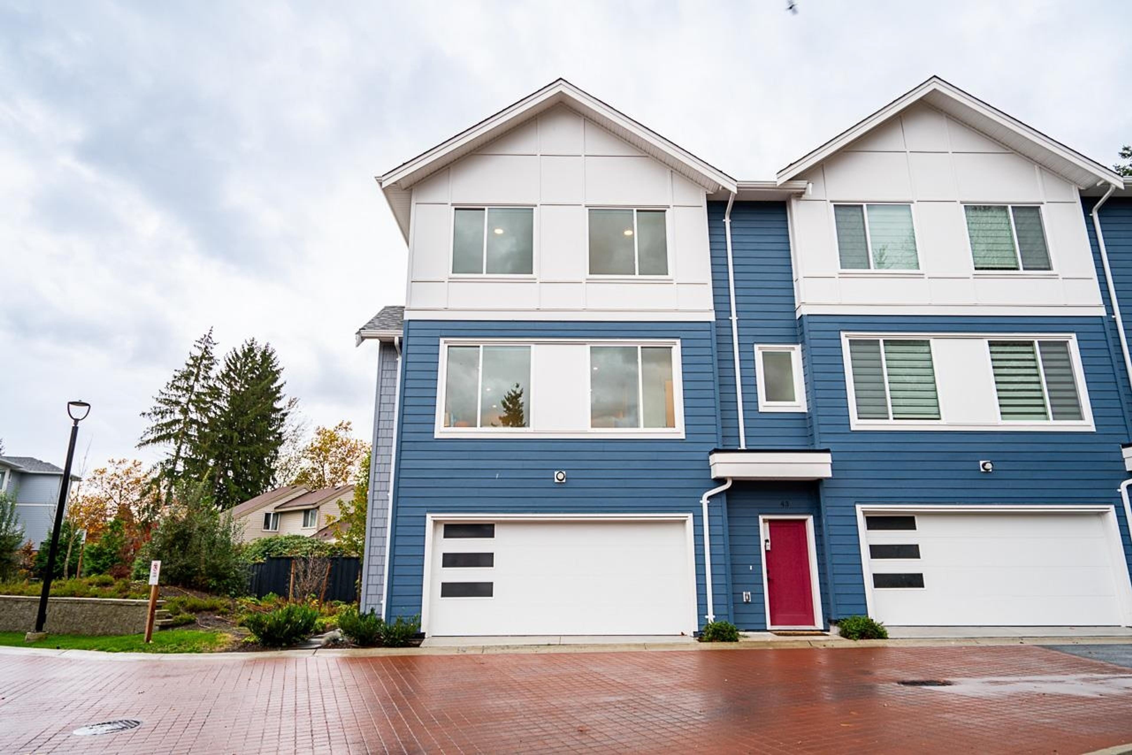 19330 Fairway Drive, Surrey - Exteriors - Photo 2