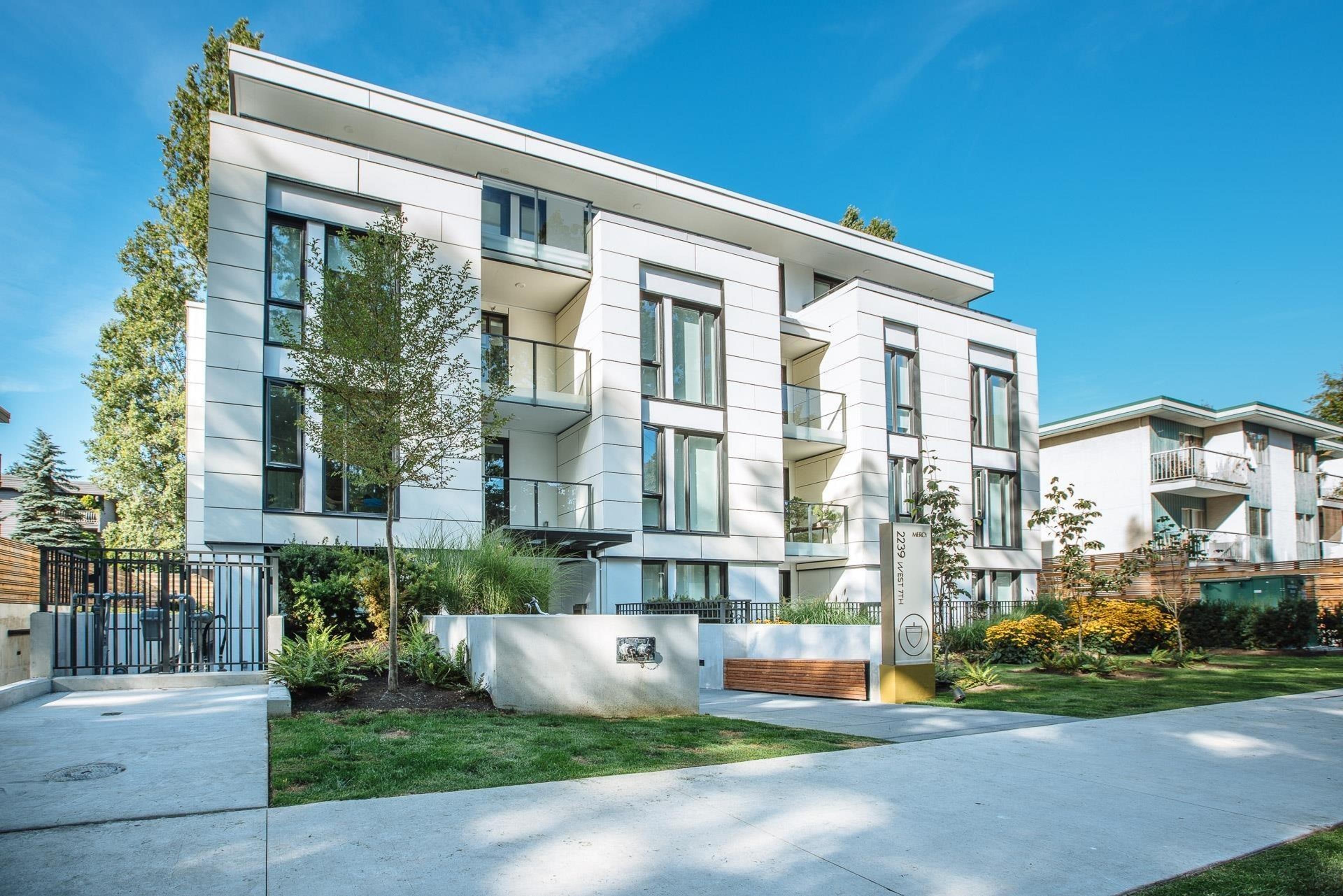 2239 W 7th Avenue, Vancouver - Exteriors - Full Complex View - Photo 1