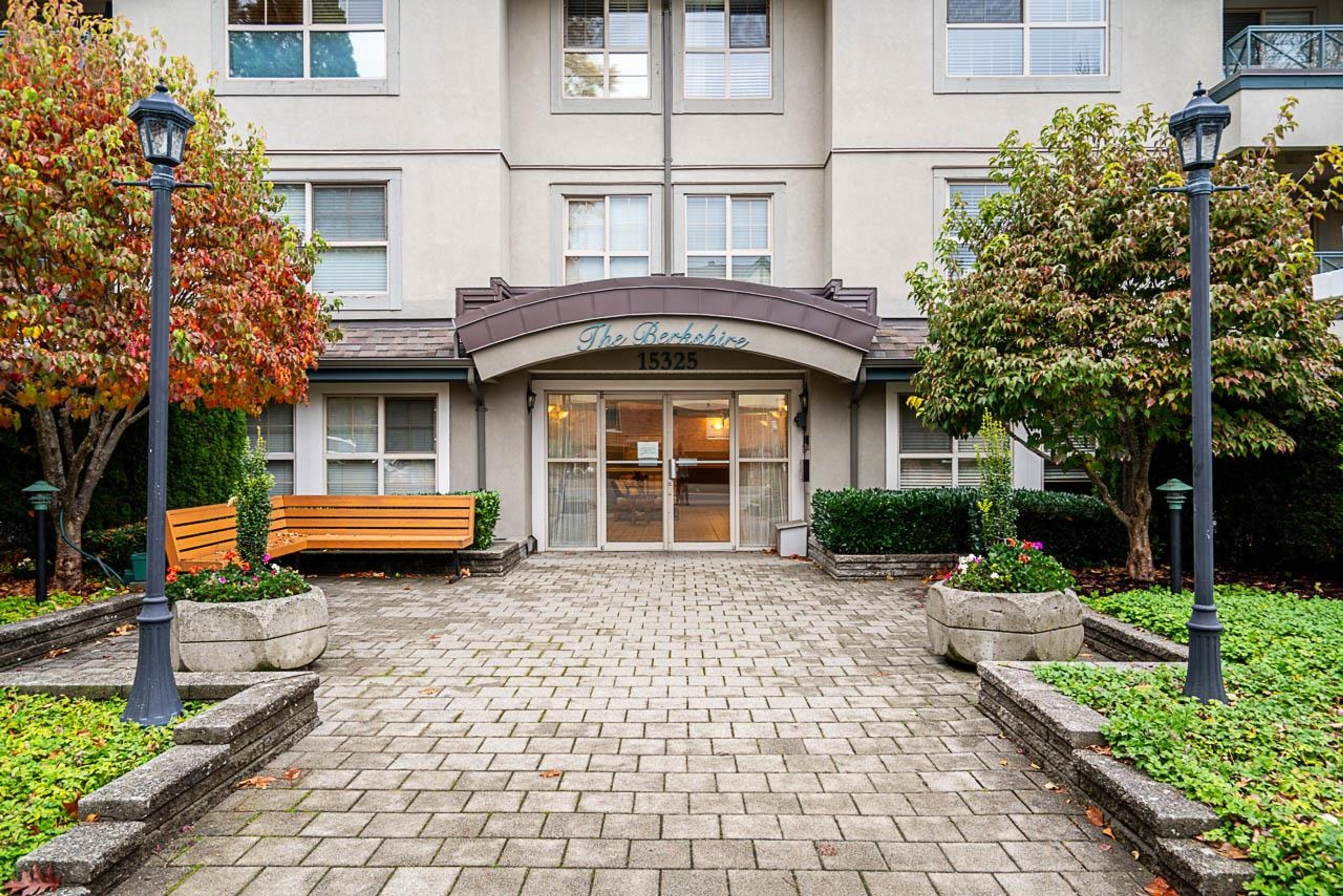 #101 15325 17 AVENUE - Image 2