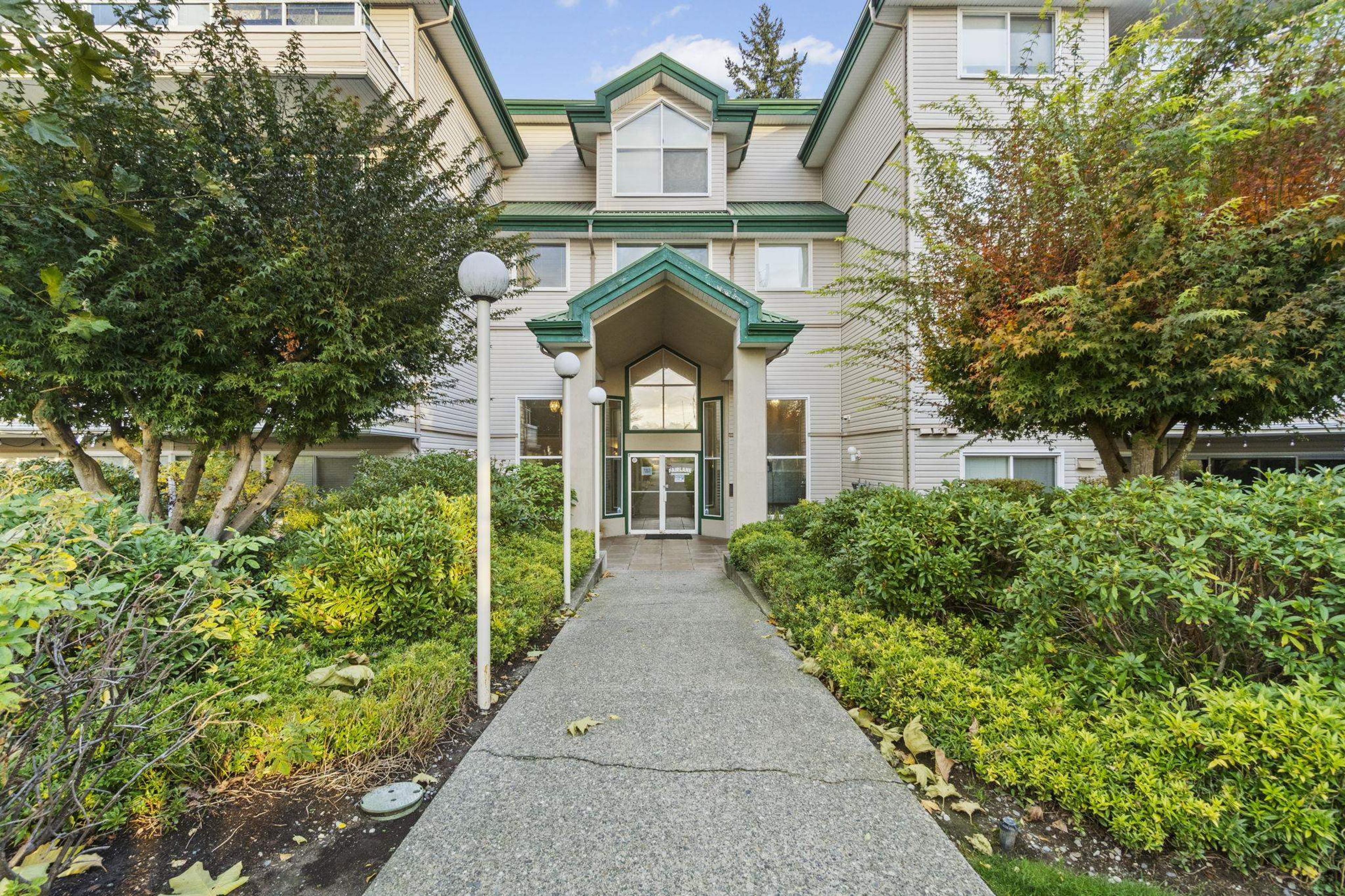 2750 Fairlane Street, Abbotsford - Exteriors - Photo 1