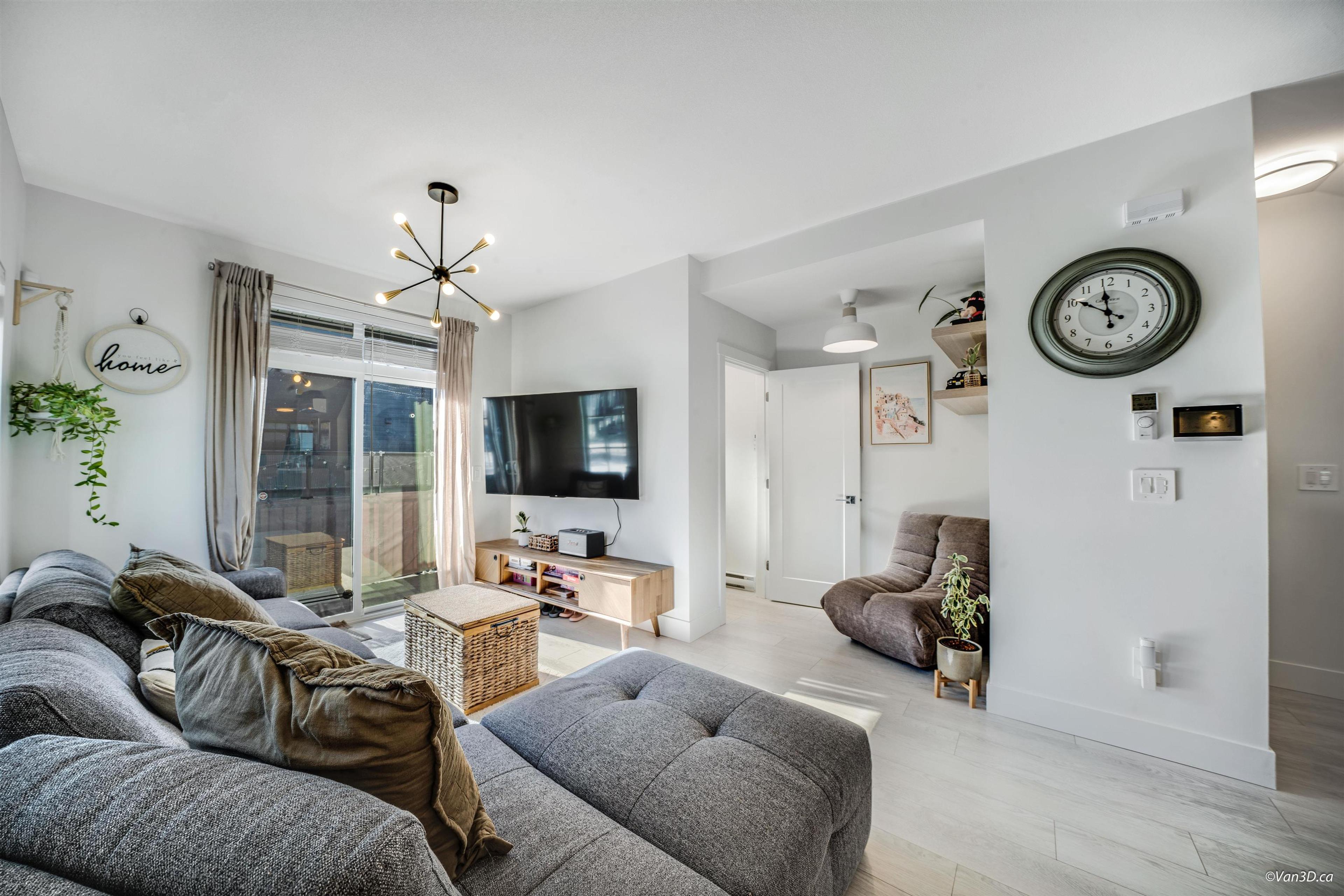 #82 2075 OAK MEADOWS DRIVE - Image 3