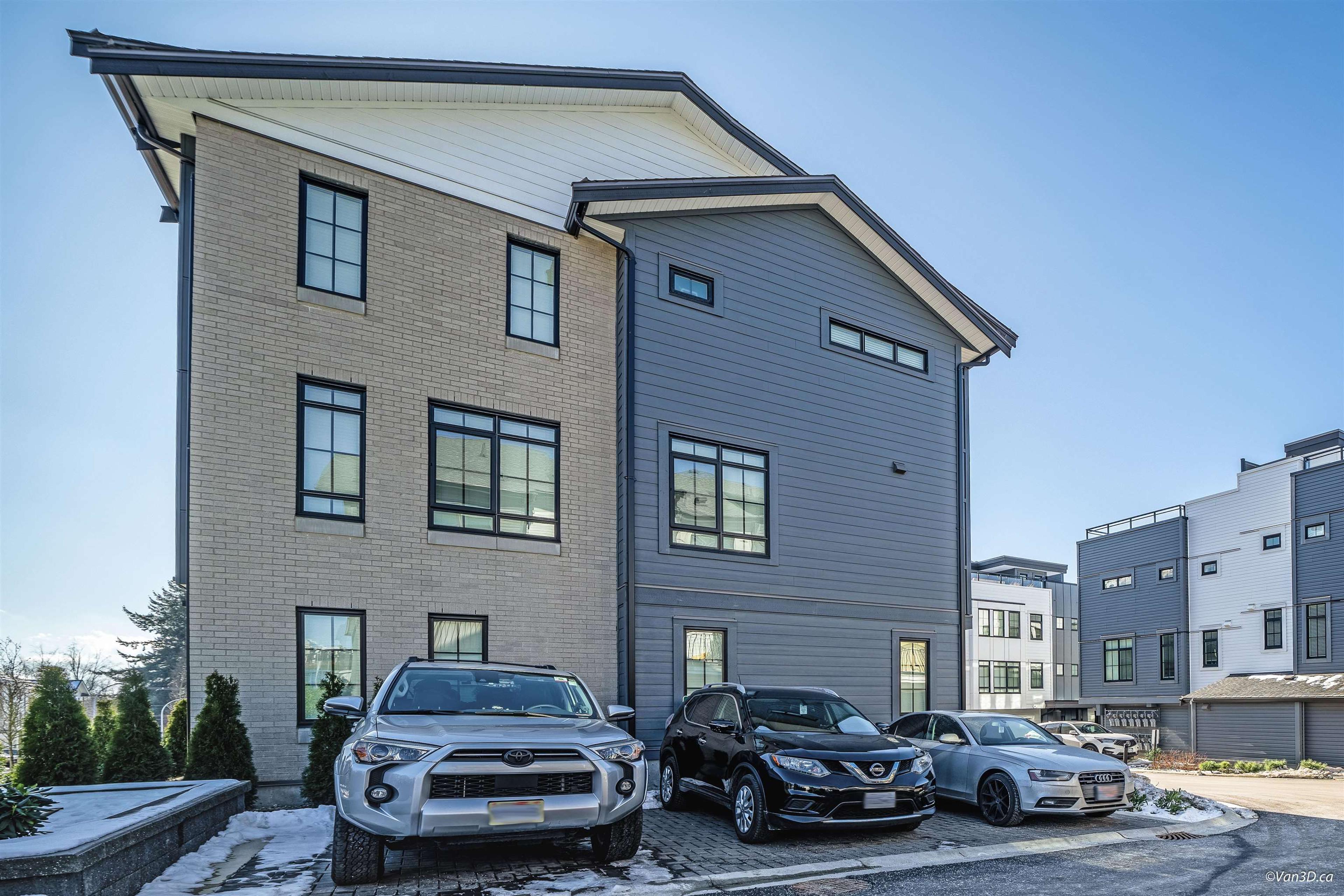 2075 Oak Meadows Drive, Surrey - Exteriors - Full Complex View - Photo 5