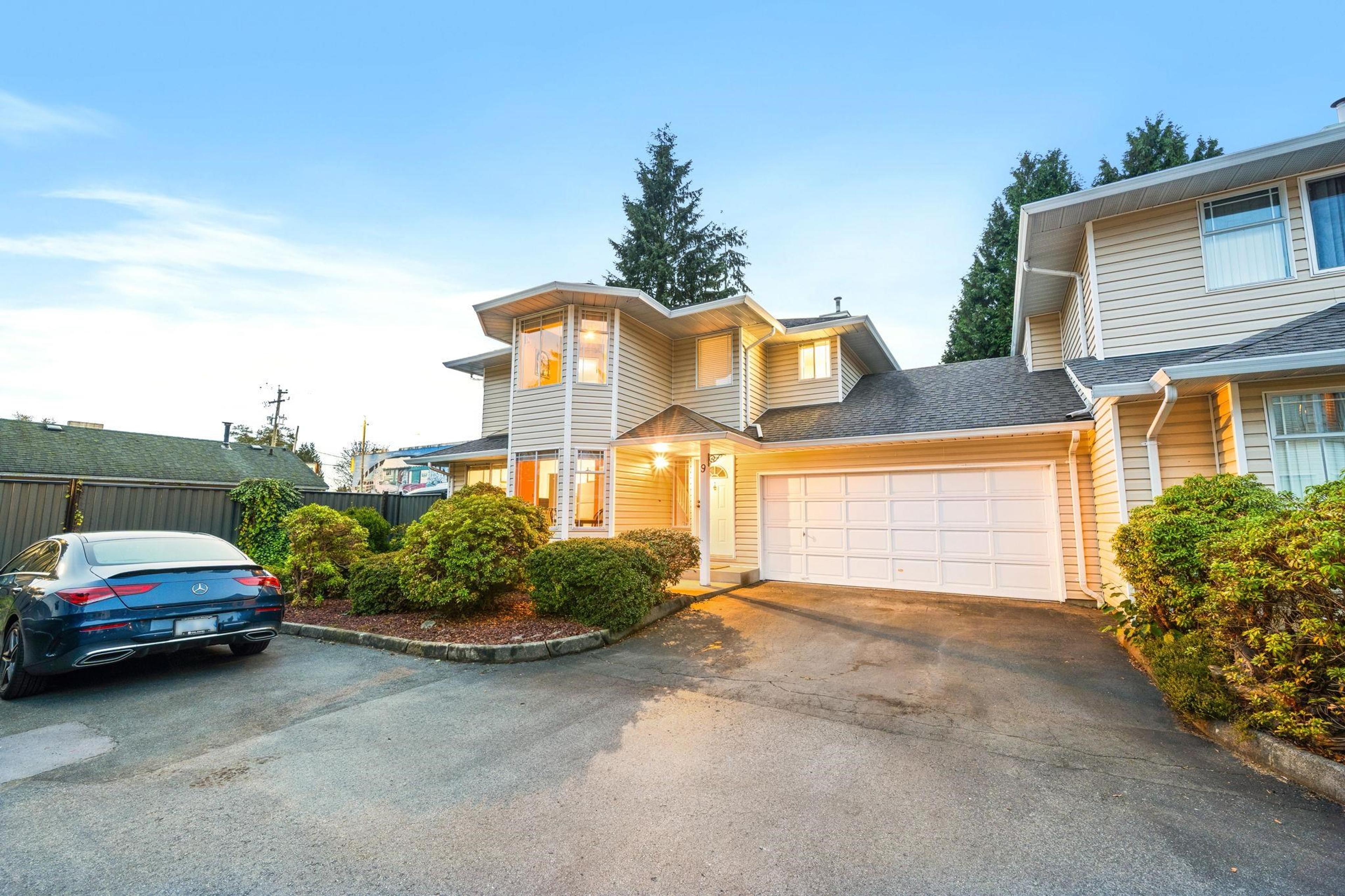 11848 Laity Street, Maple Ridge - Exteriors - Photo 2