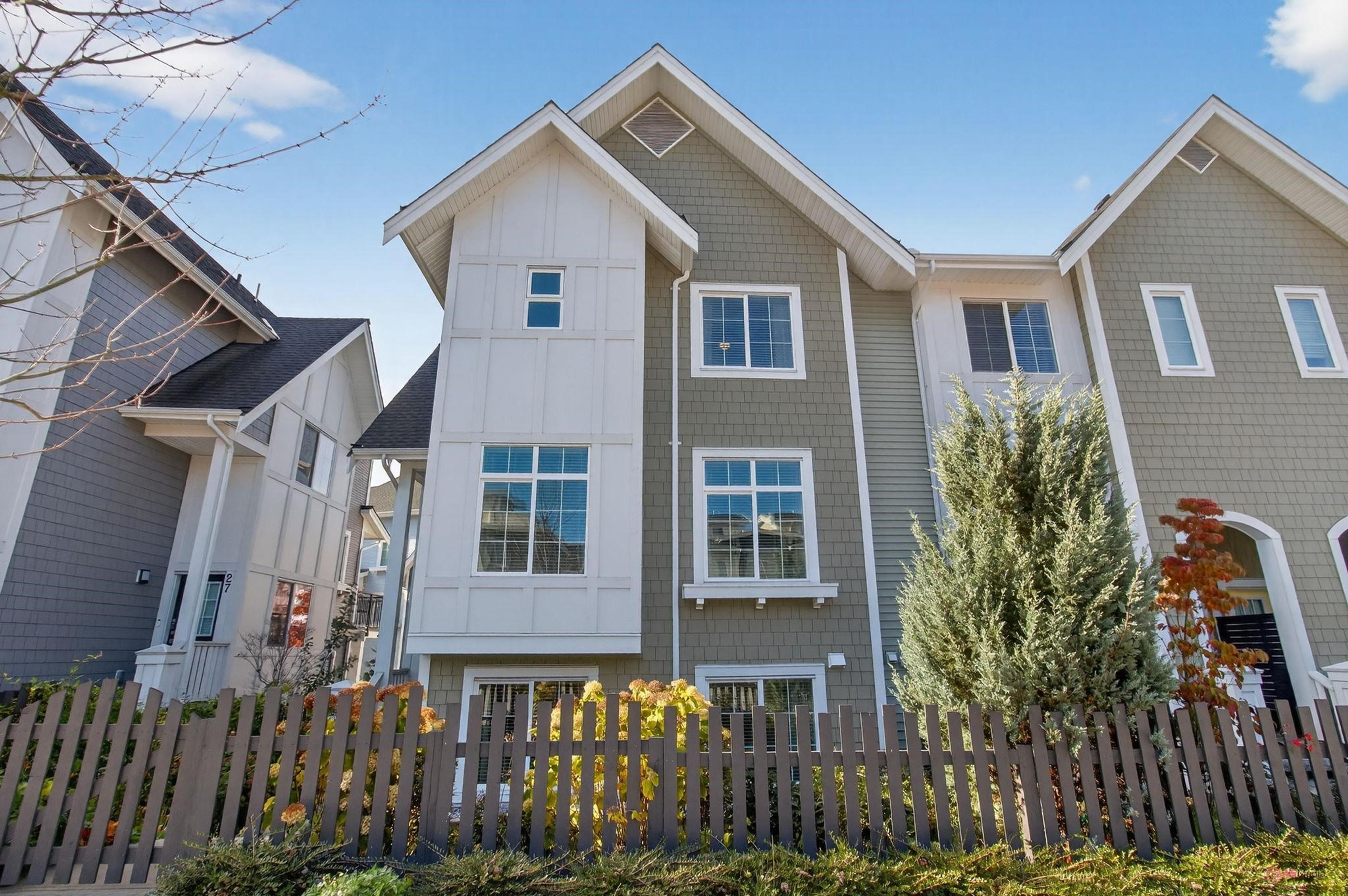20180 84 Avenue, Langley - Exteriors - Full Complex View - Photo 5