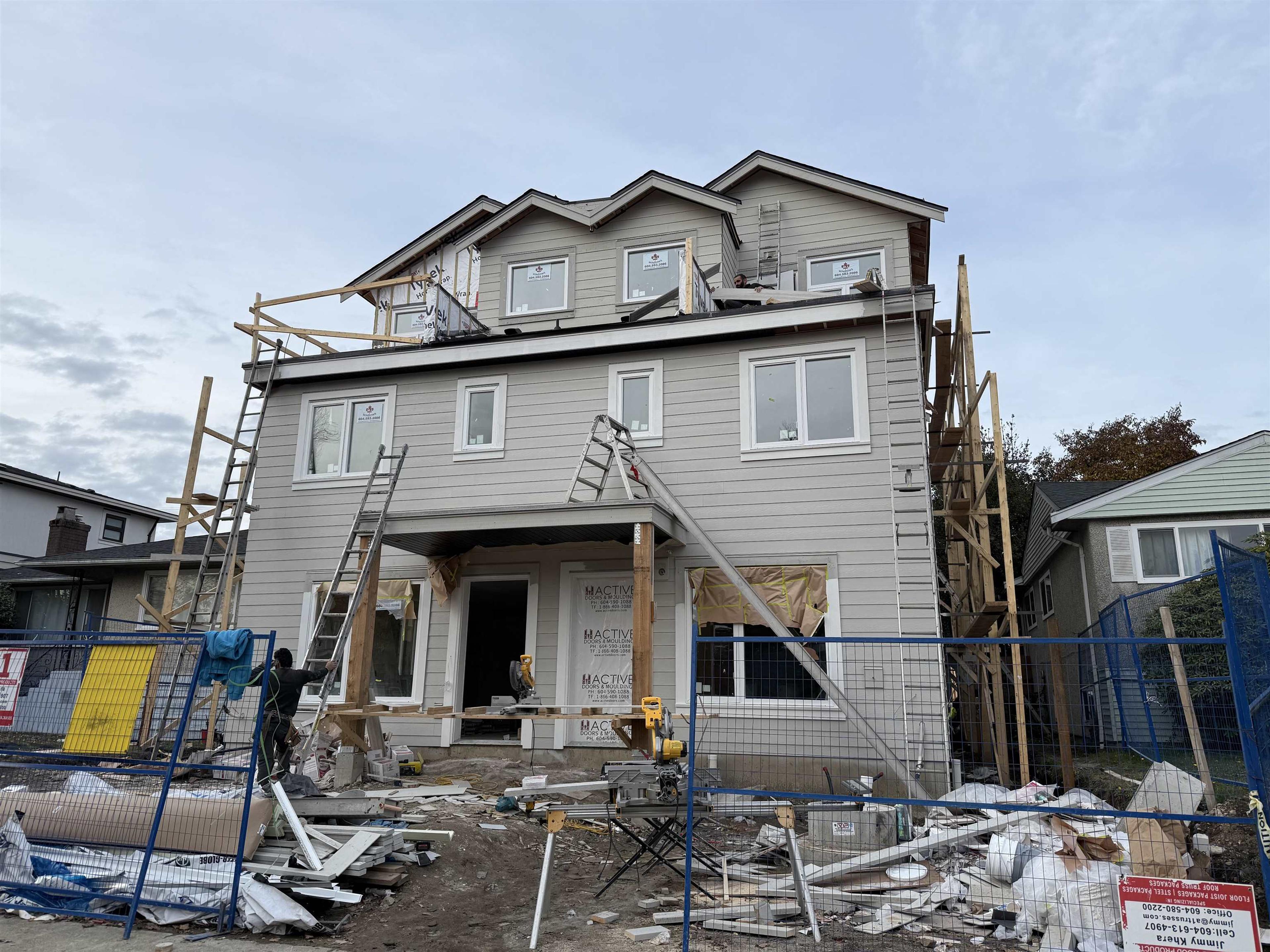 1577 E 58th Avenue, Vancouver - Exteriors - Photo 1