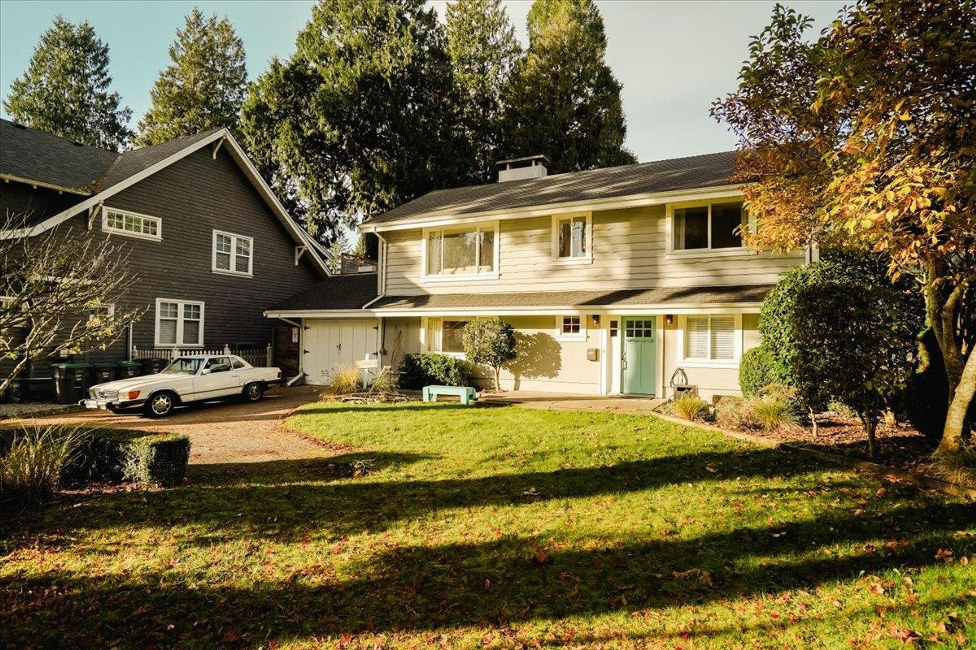 12469 23 AVENUE - Image 2