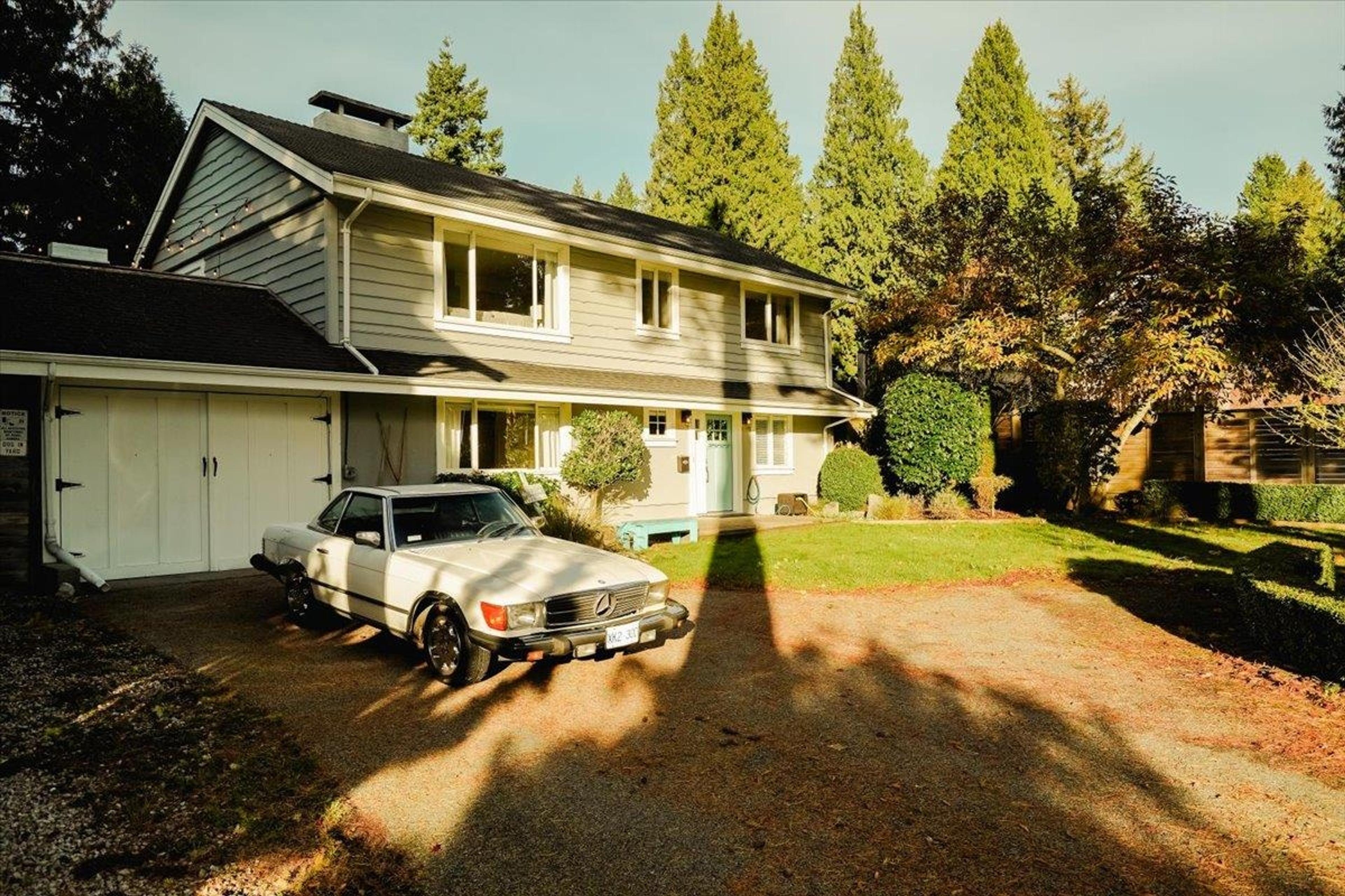 12469 23 AVENUE - Main Image