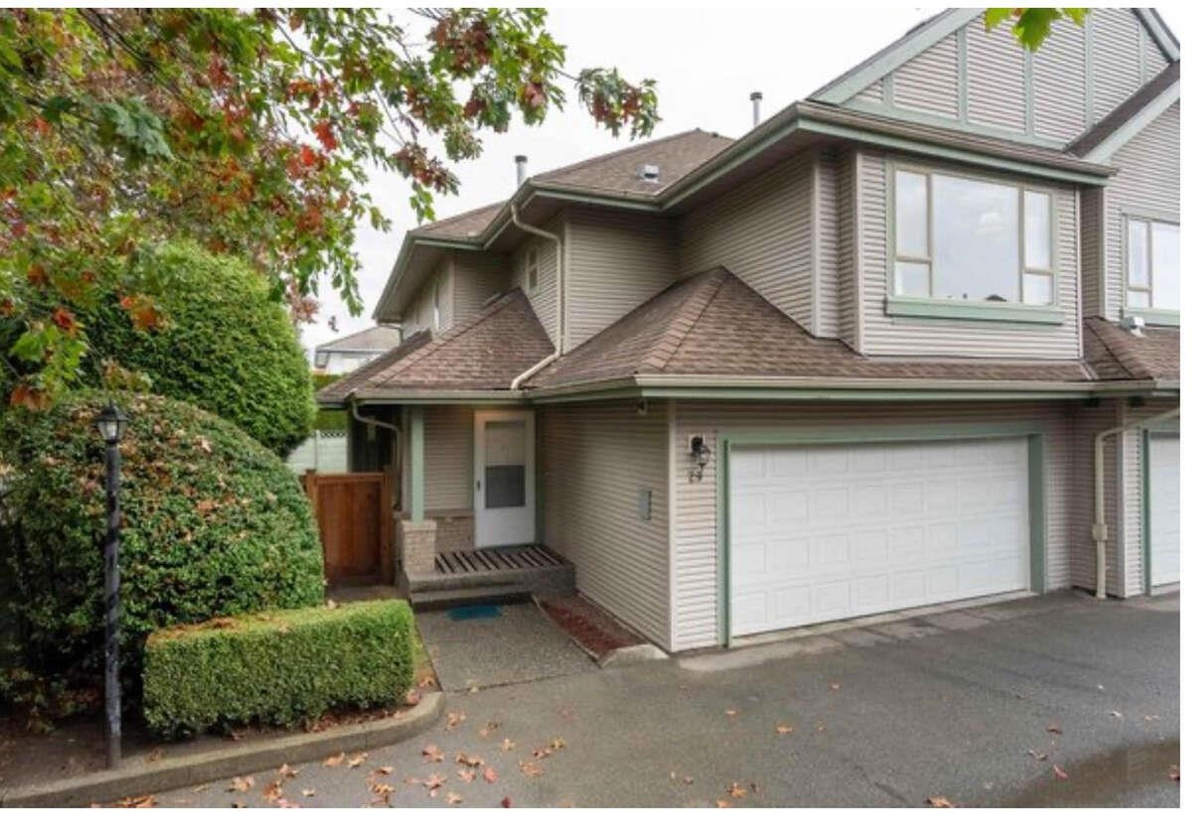 1255 Riverside Drive, Port Coquitlam - Exteriors - Photo 3